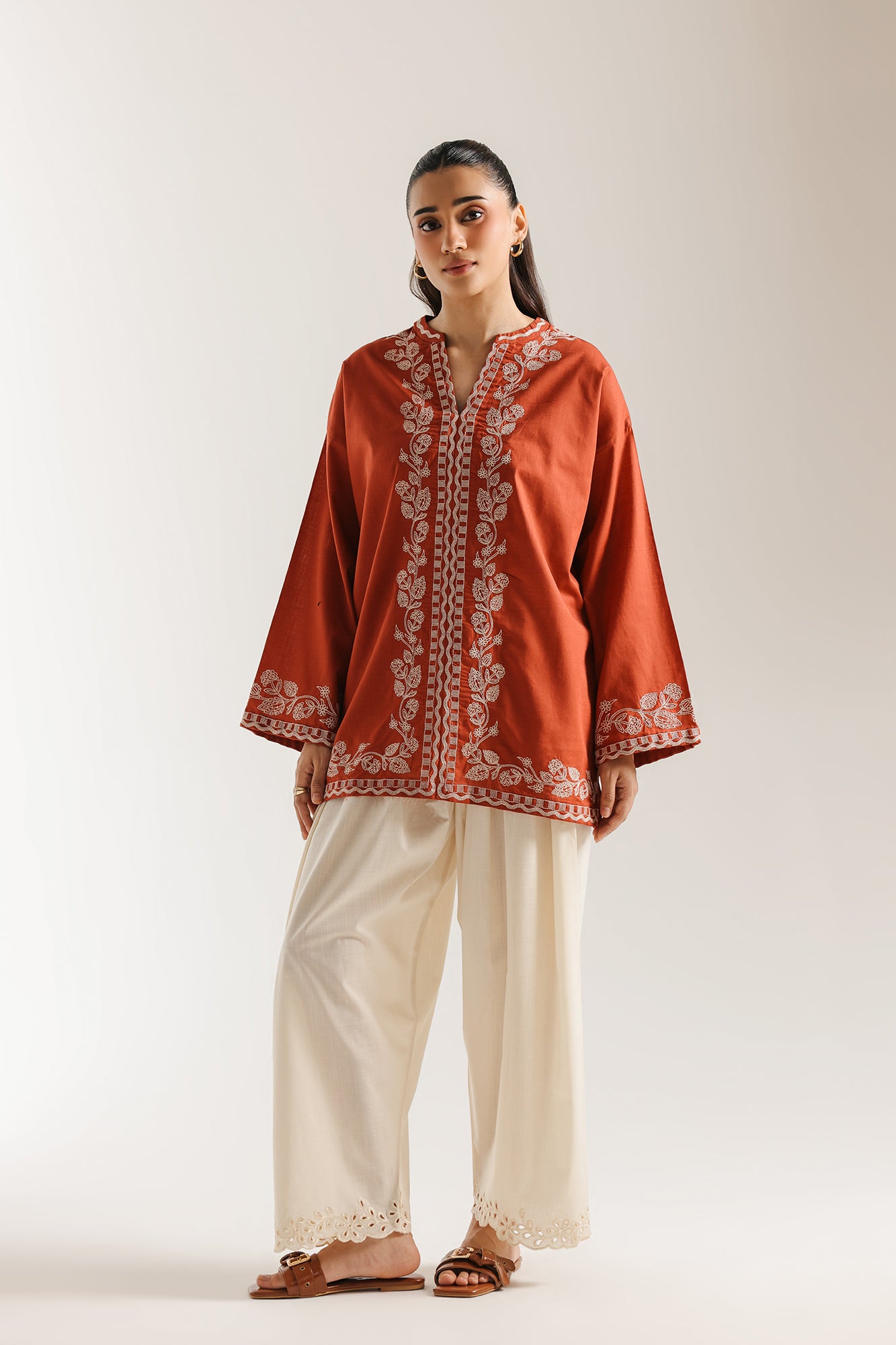 EMBROIDERED KURTI (E7941/102/204)