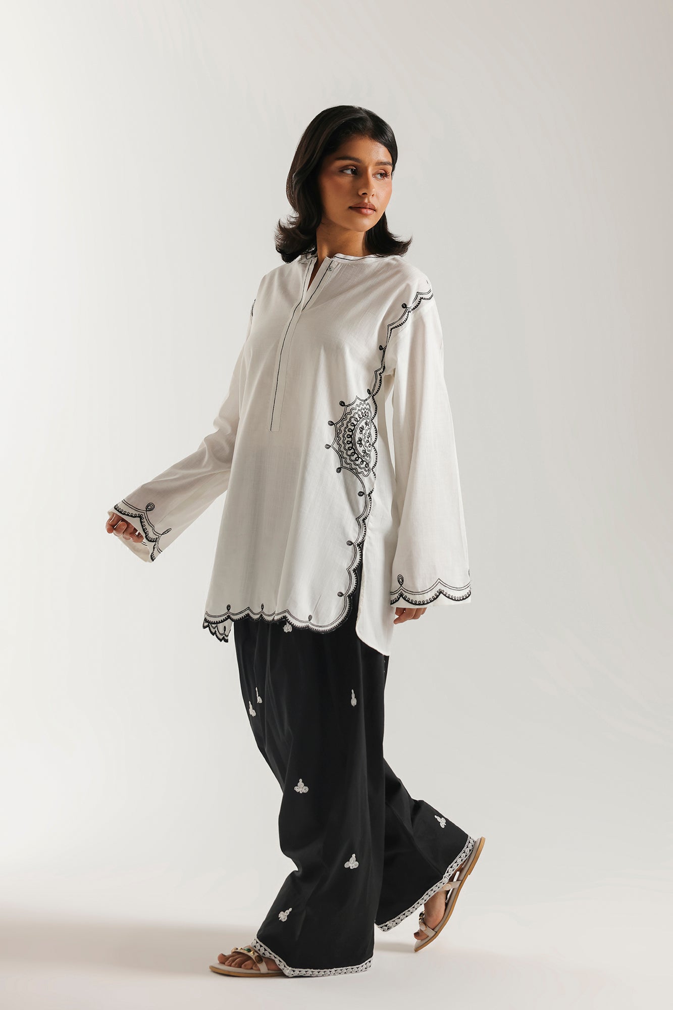 EMBROIDERED KURTI (E7942/102/001)