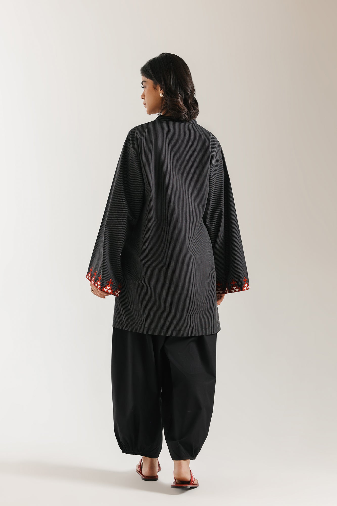 EMBROIDERED KURTI (E7950/102/902)