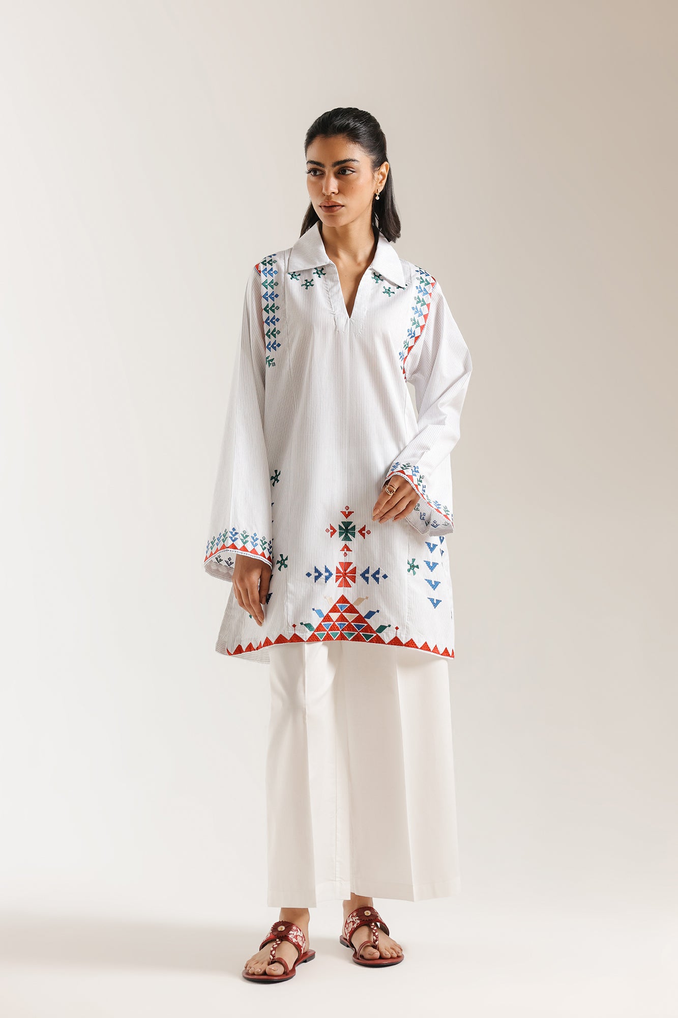 EMBROIDERED KURTI (E7951/102/001)
