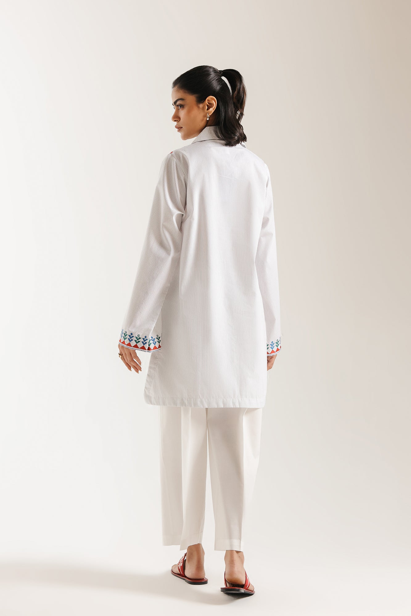 EMBROIDERED KURTI (E7951/102/001)