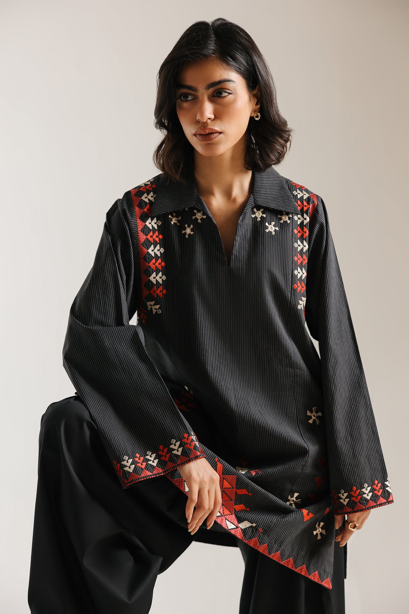 EMBROIDERED KURTI (E7951/102/902)