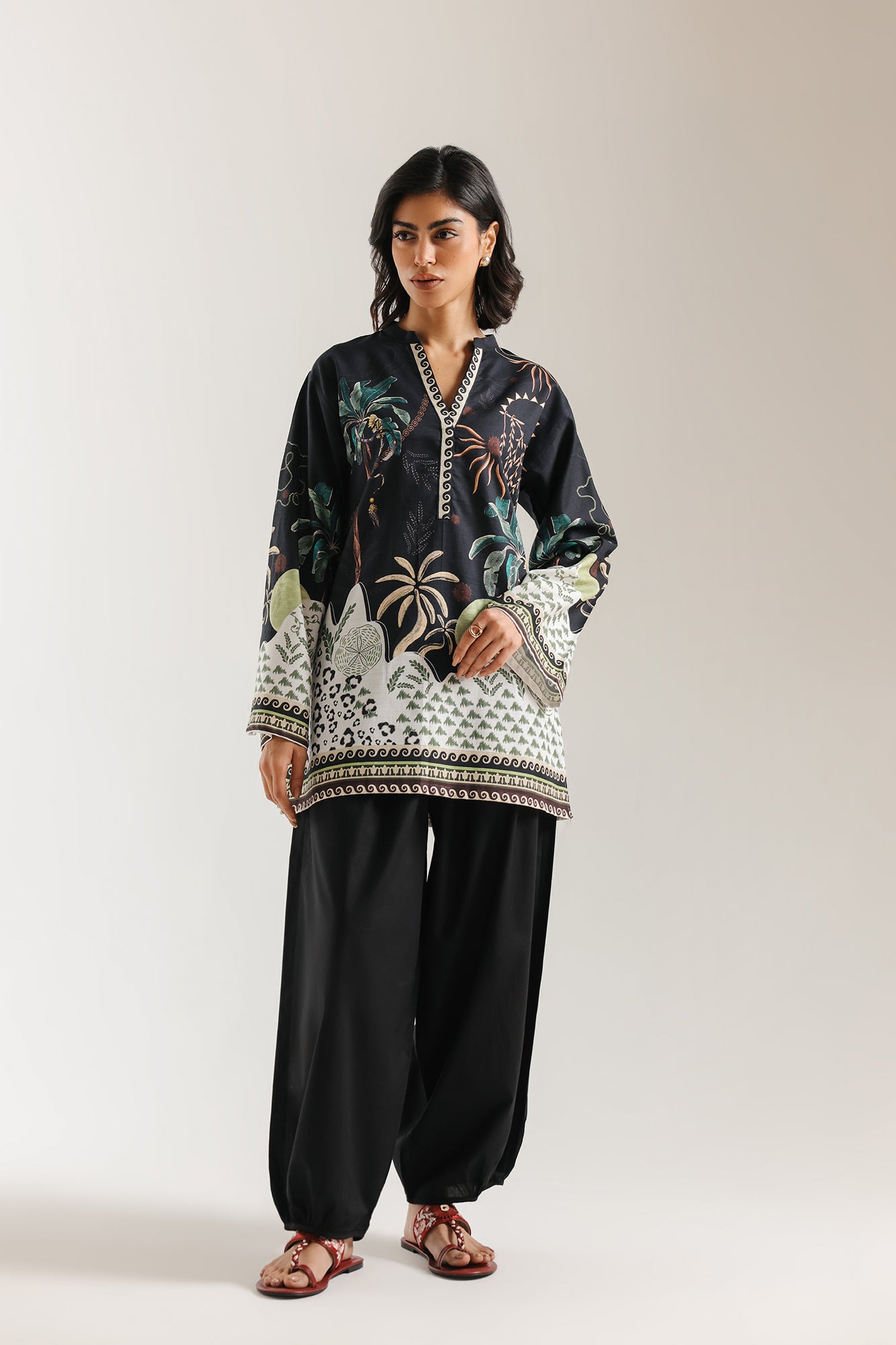 PRINTED KURTI (E7952/102/902)