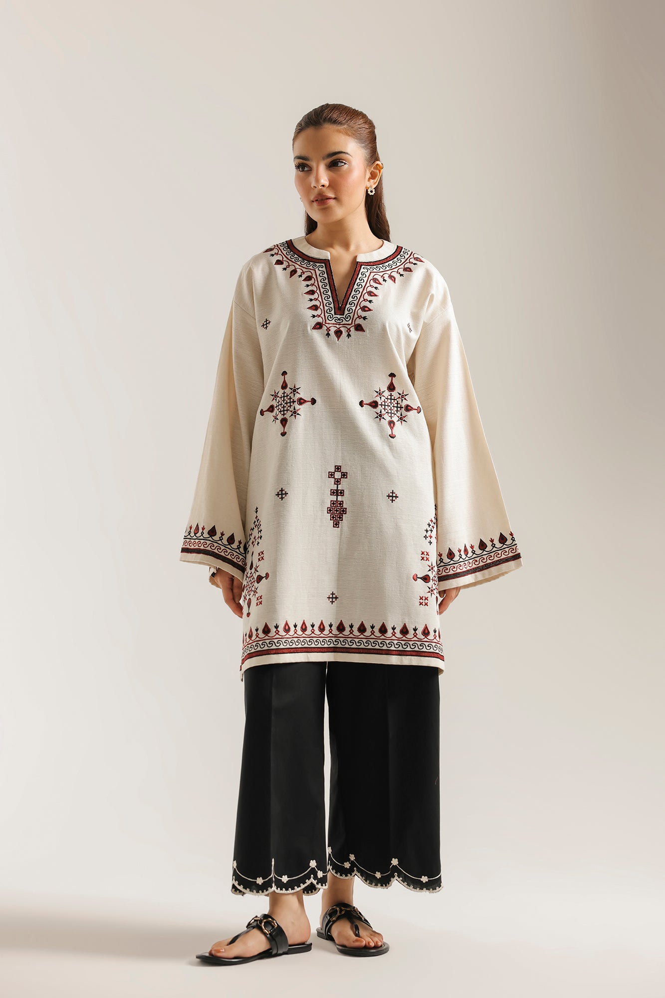 EMBROIDERED KURTI (E7979/102/004)