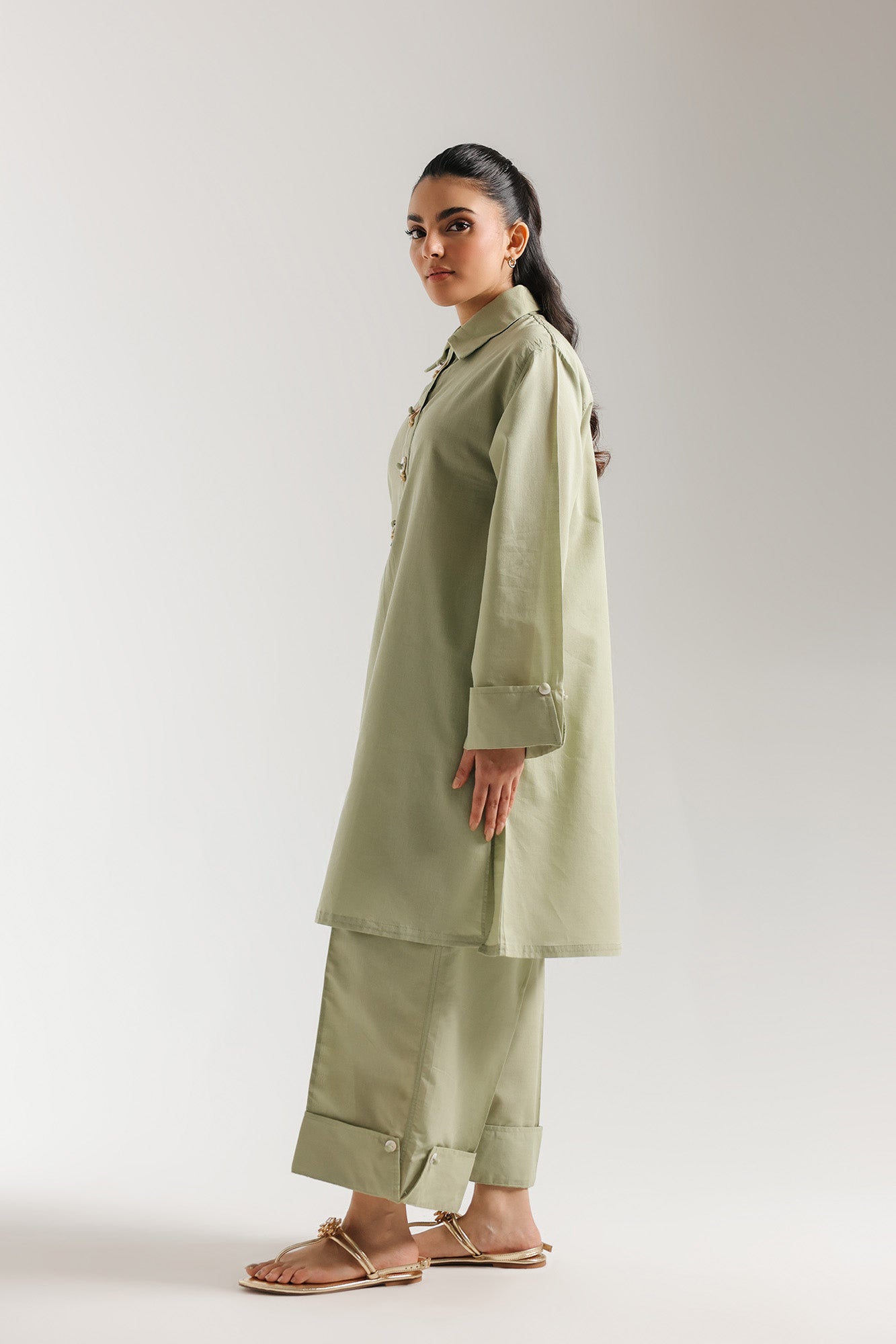 EMBROIDERED SUIT (E8084/102/127)