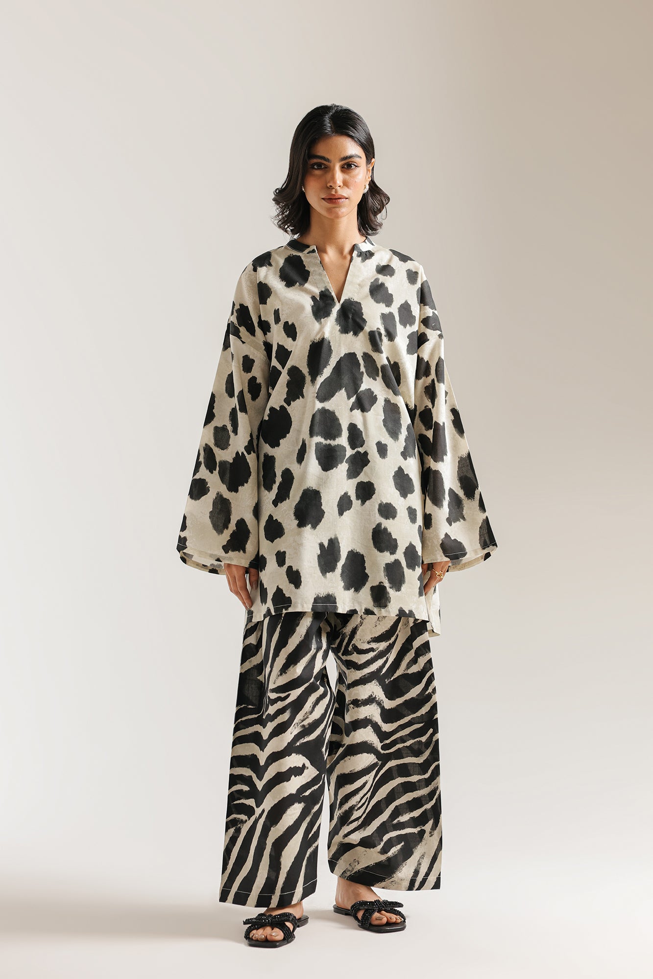 PRINTED SUIT (E8135/102/002)