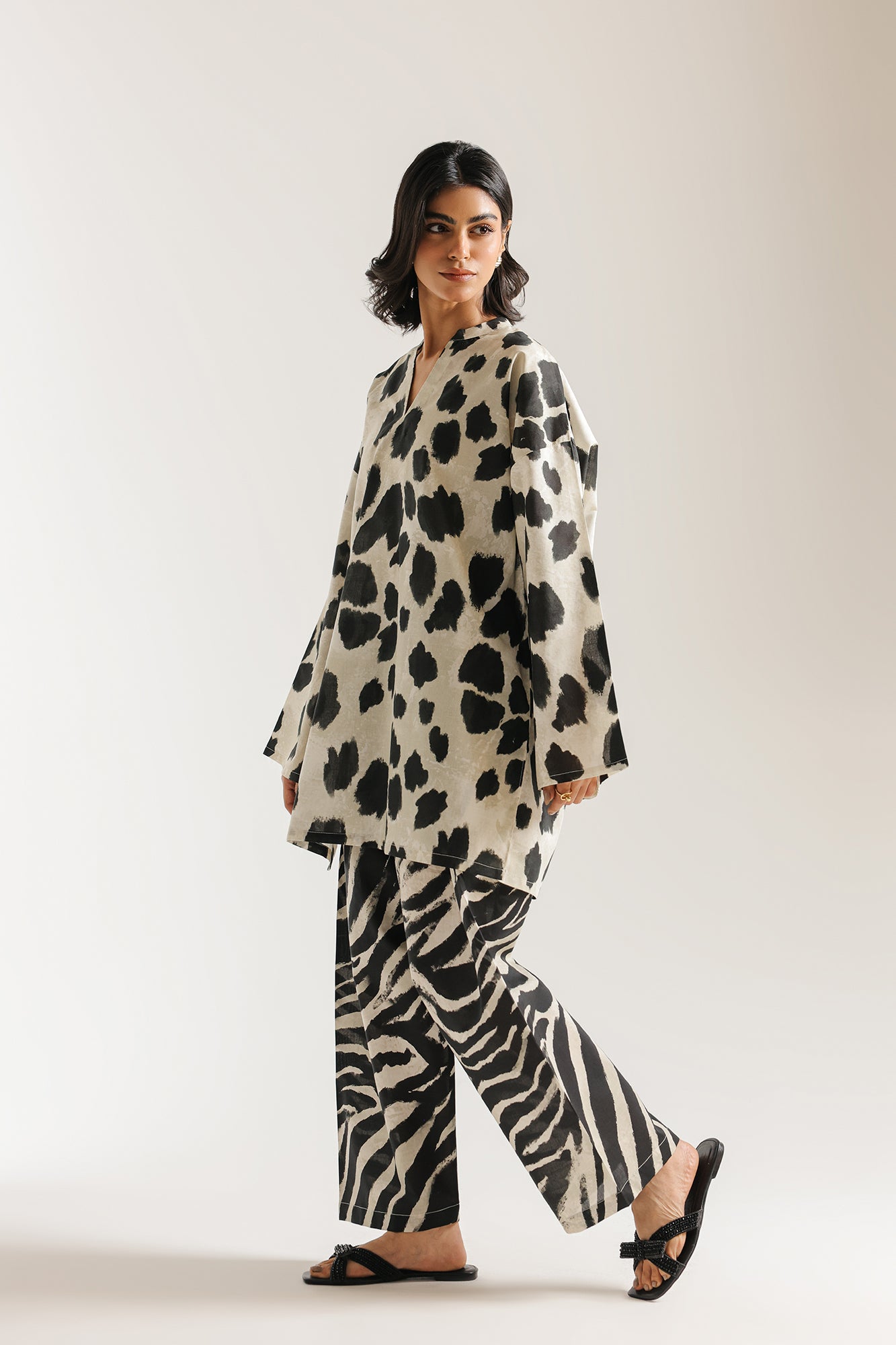 PRINTED SUIT (E8135/102/002)
