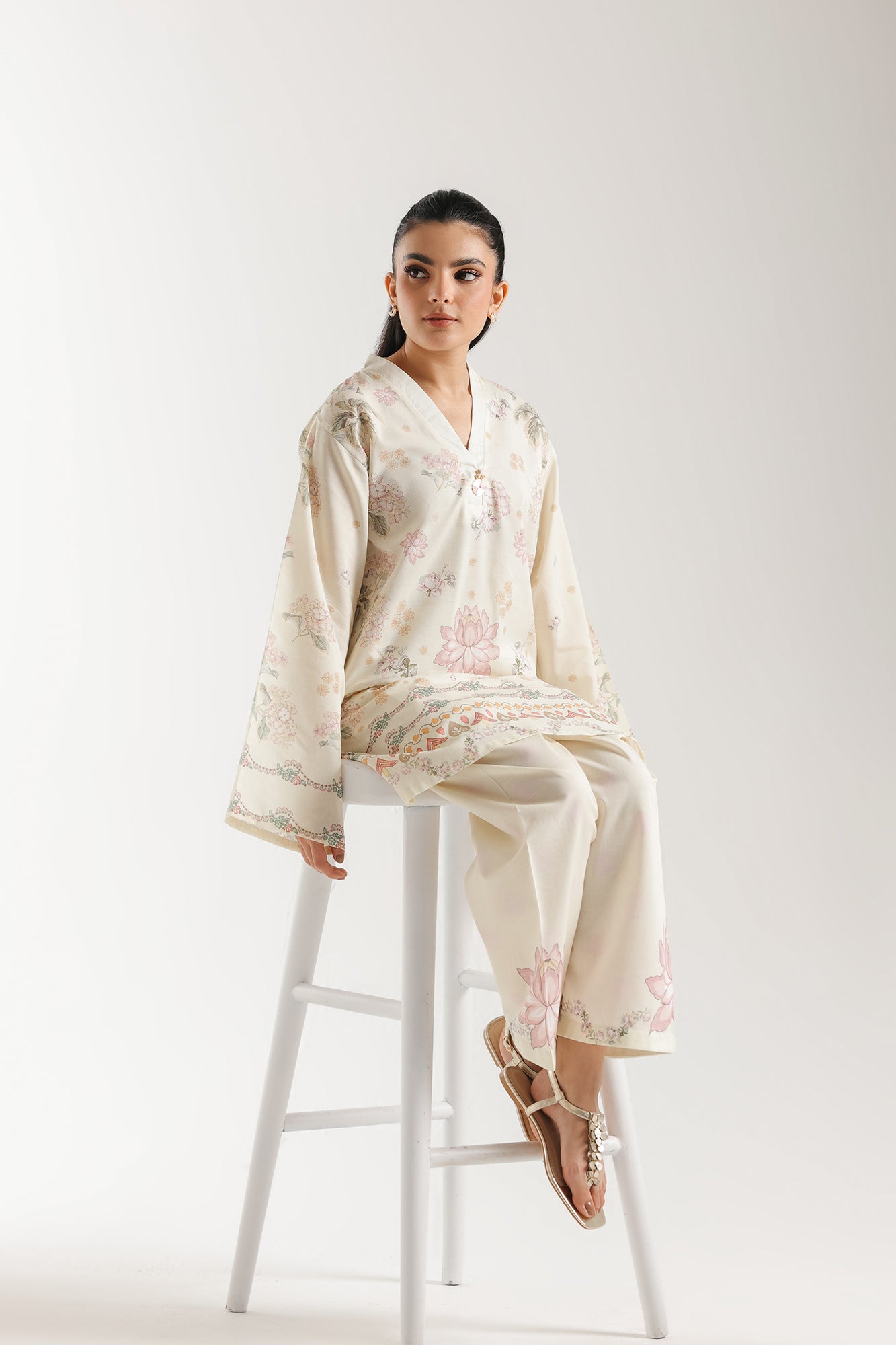 PRINTED SUIT (E8136/102/115)