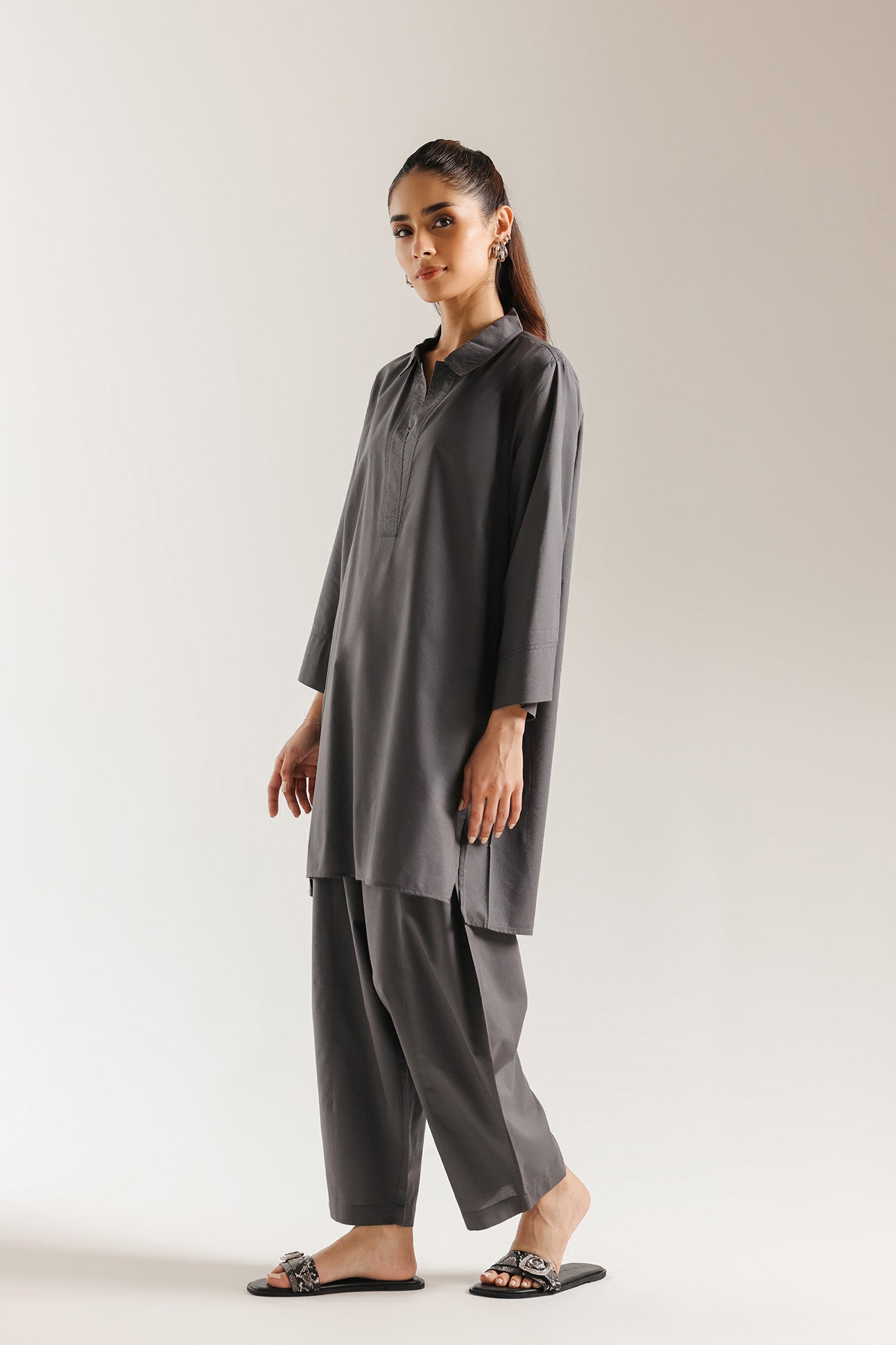 SOLID SUIT (E8157/102/918)