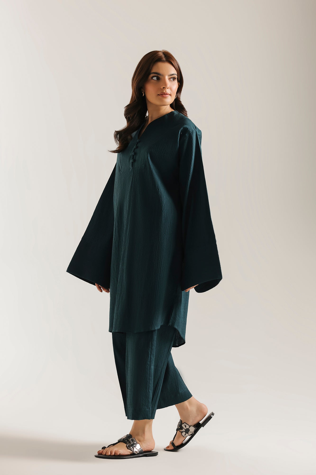 SOLID SUIT (E8255/102/704)