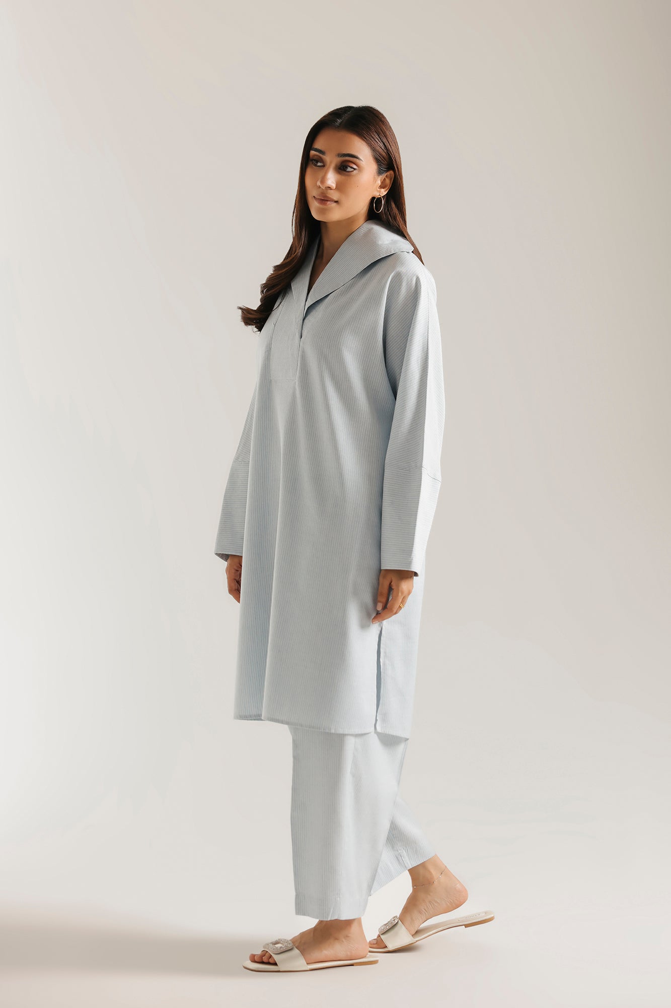STRIPED SUIT (E8319-102-617)