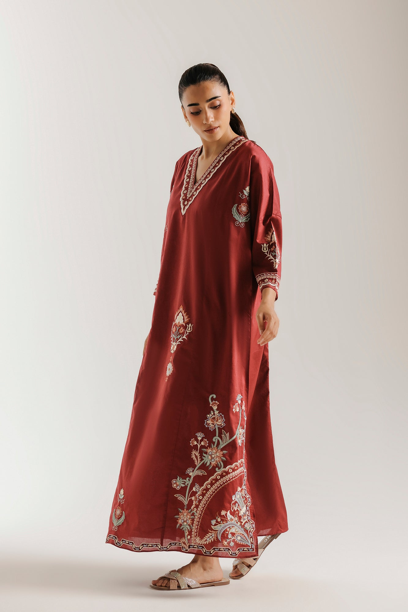 EMBROIDERED DRESS (E8433/102/305)