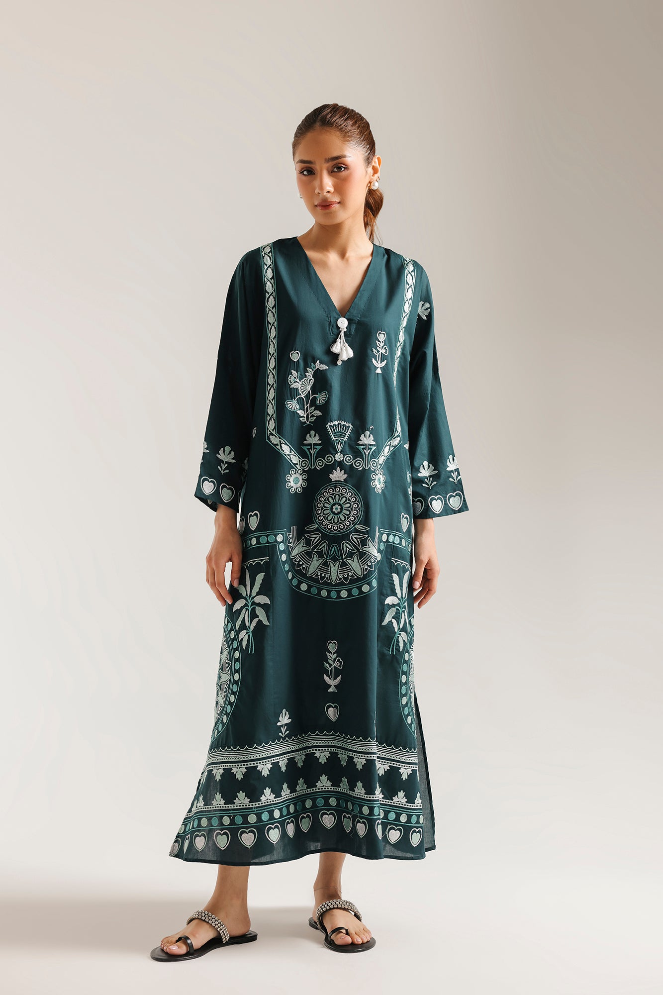 EMBROIDERED DRESS (E9233/102/711)