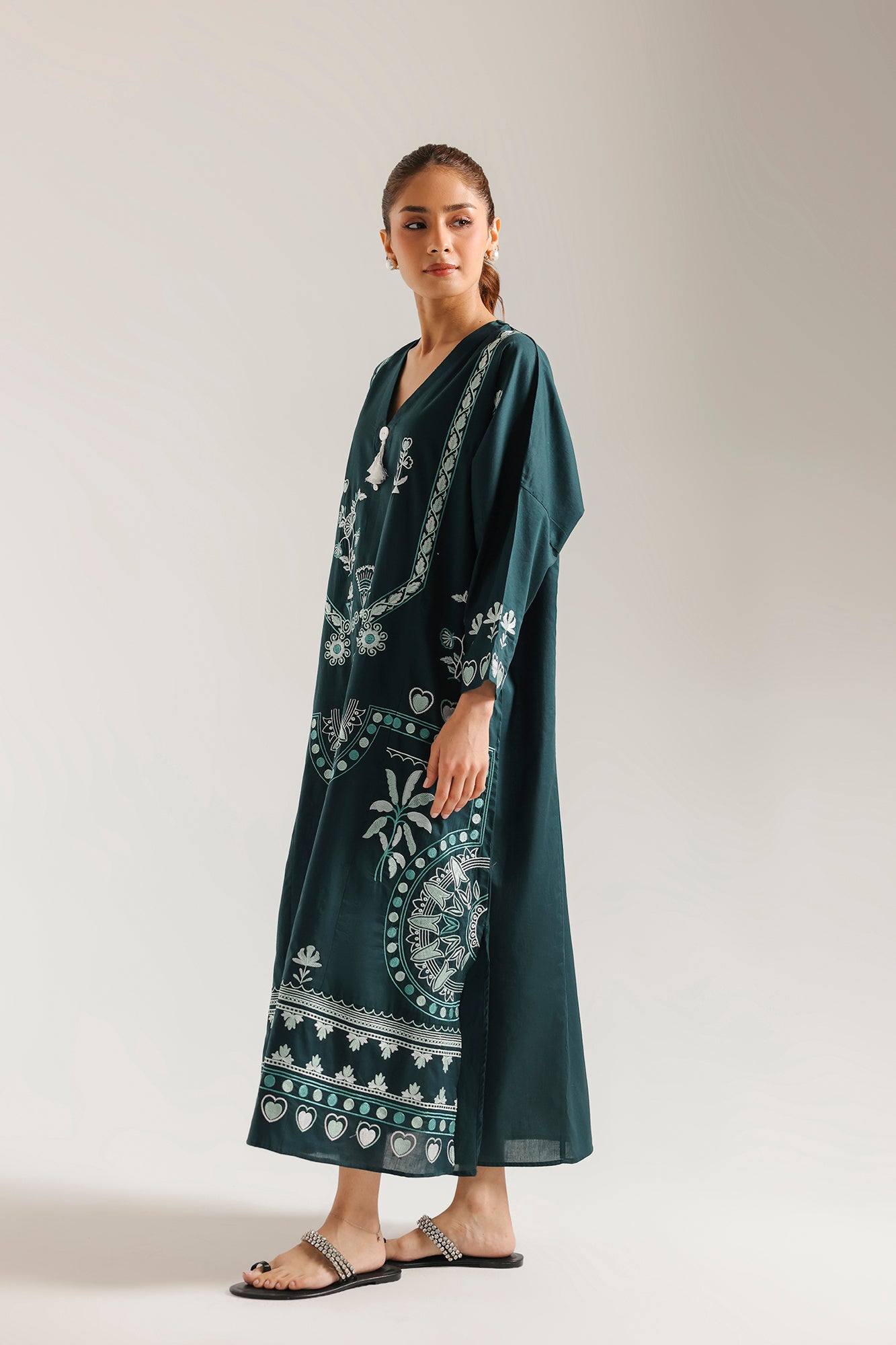 EMBROIDERED DRESS (E9233/102/711)