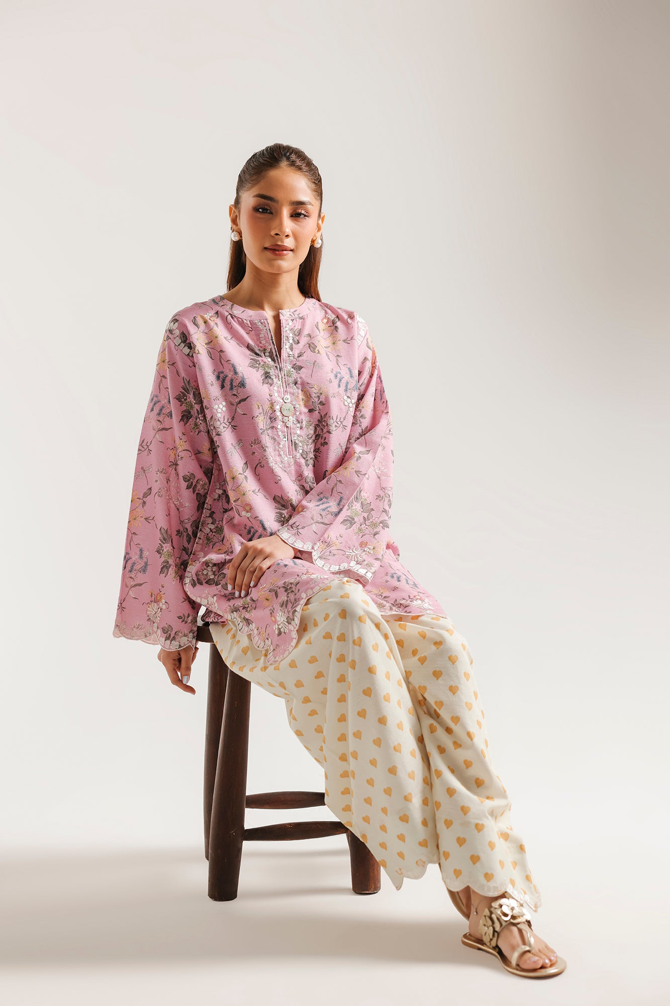 EMBROIDERED SUIT (E9246/102/528)