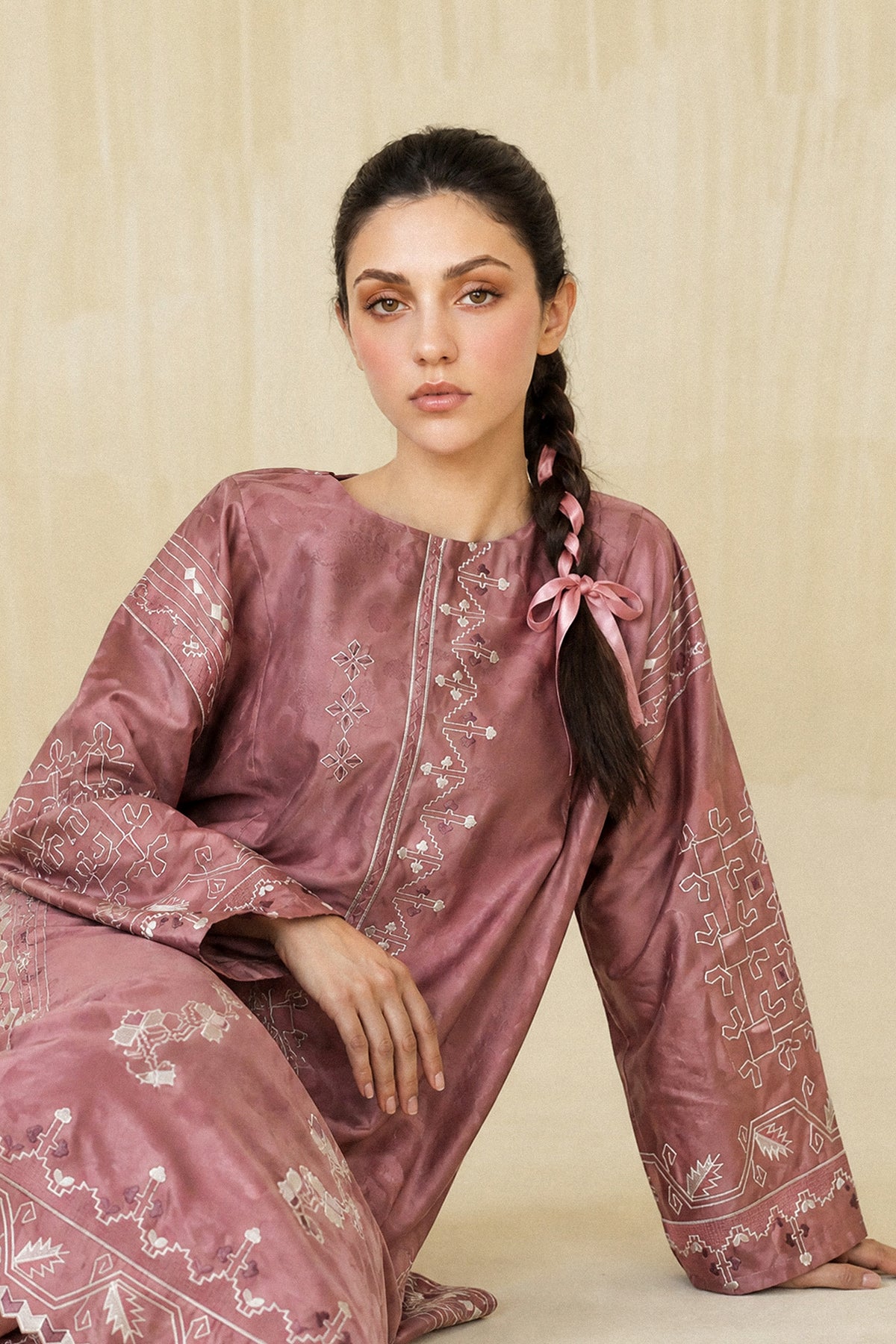 EMBROIDERED SUIT (E9304-102-527)