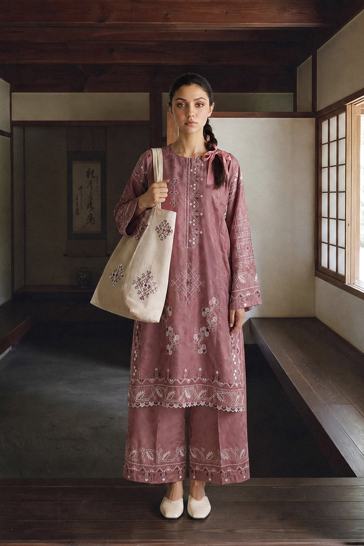EMBROIDERED SUIT (E9304-102-527)