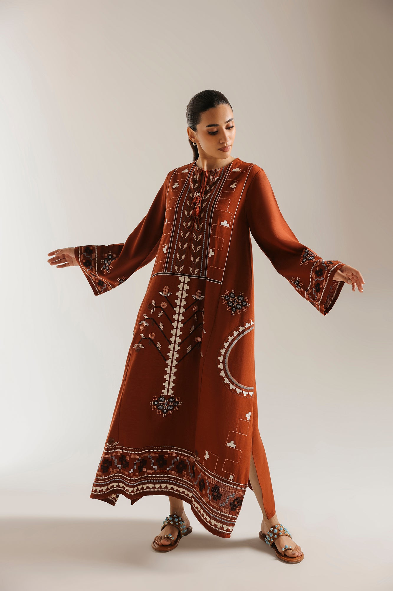 EMBROIDERED KAFTAN (E9305/102/204)