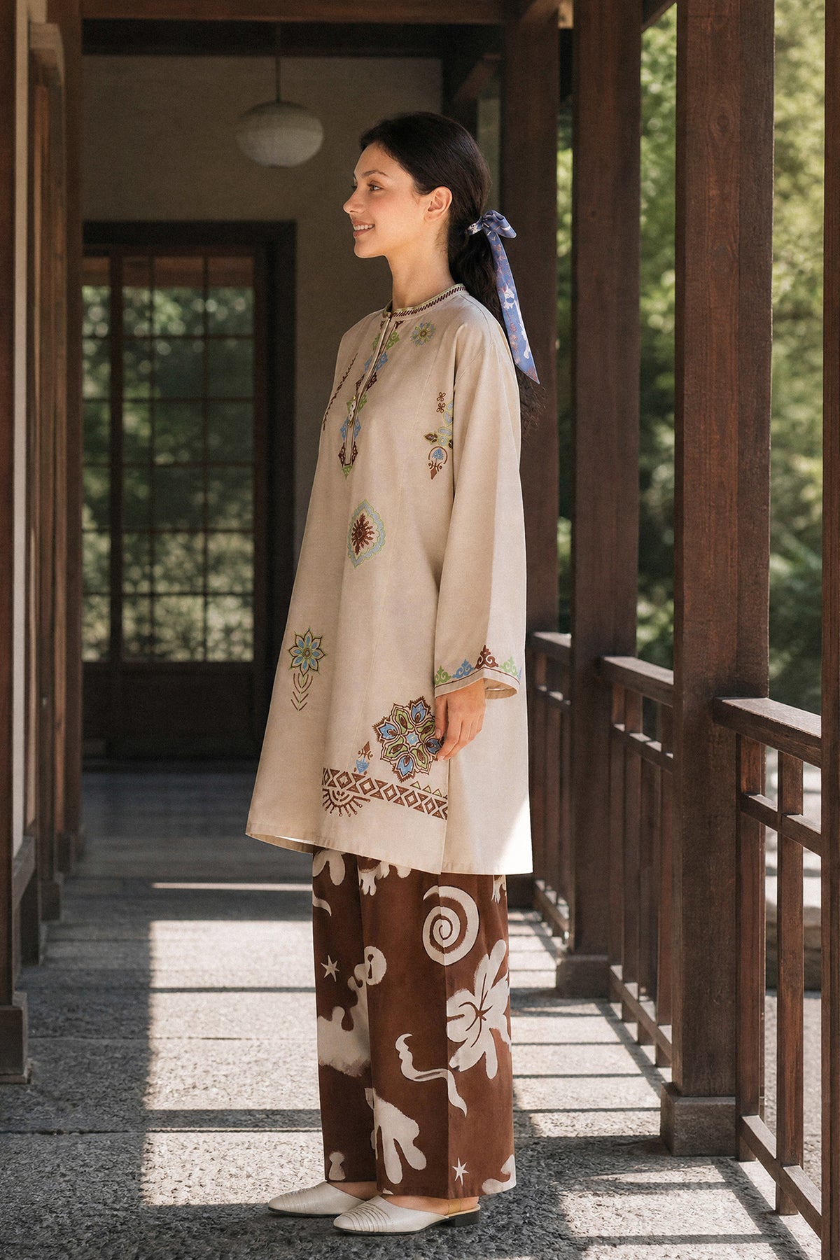 EMBROIDERED SUIT (E9379-102-002)