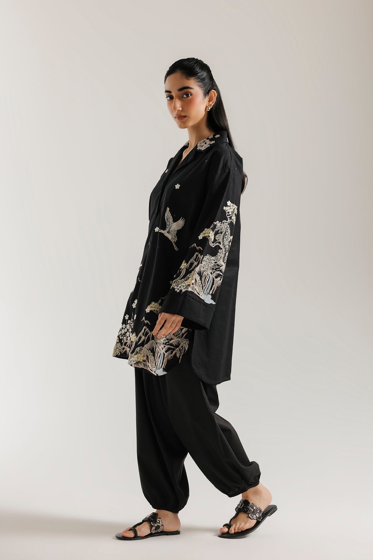 EMBROIDERED SHIRT (E9448-102-902)
