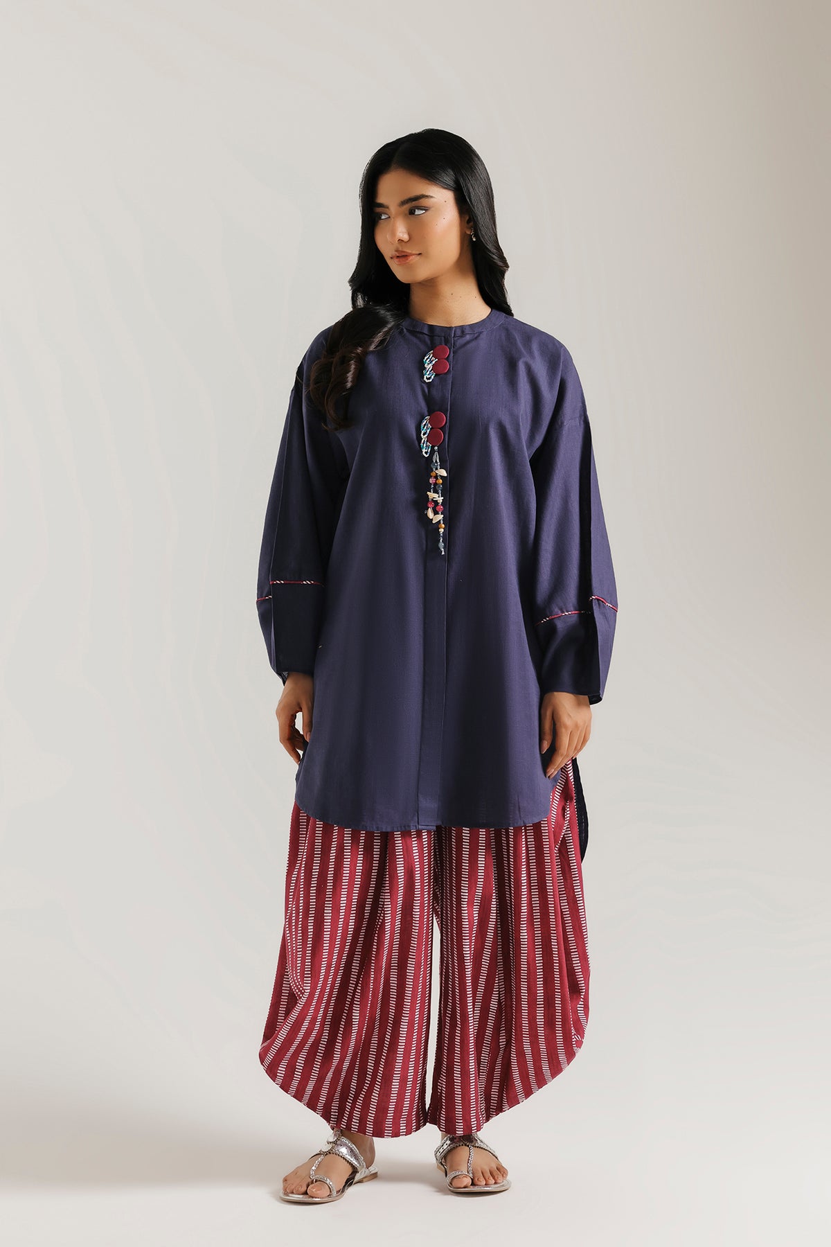 EMBROIDERED SUIT (E9485-102-622)