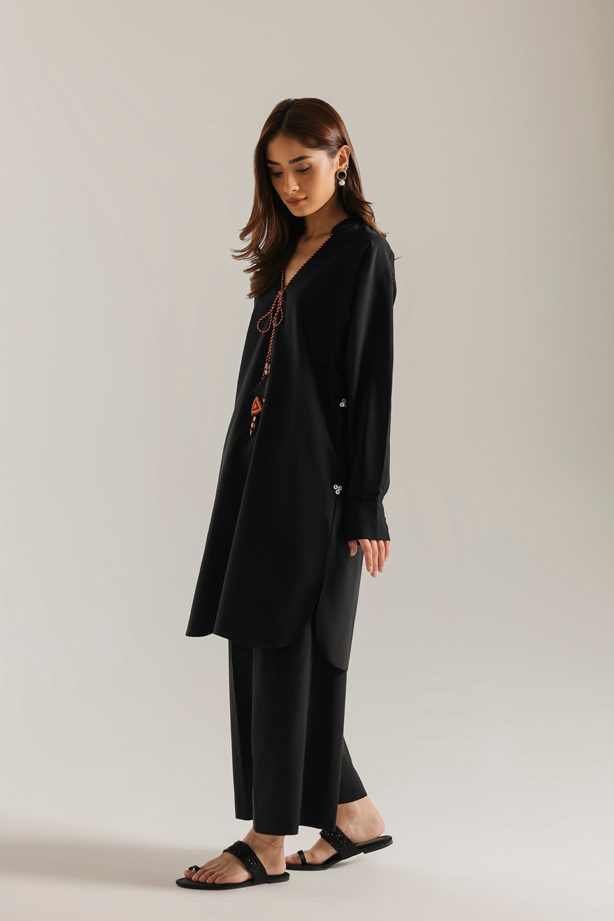 EMBROIDERED SUIT (E9492-102-902)