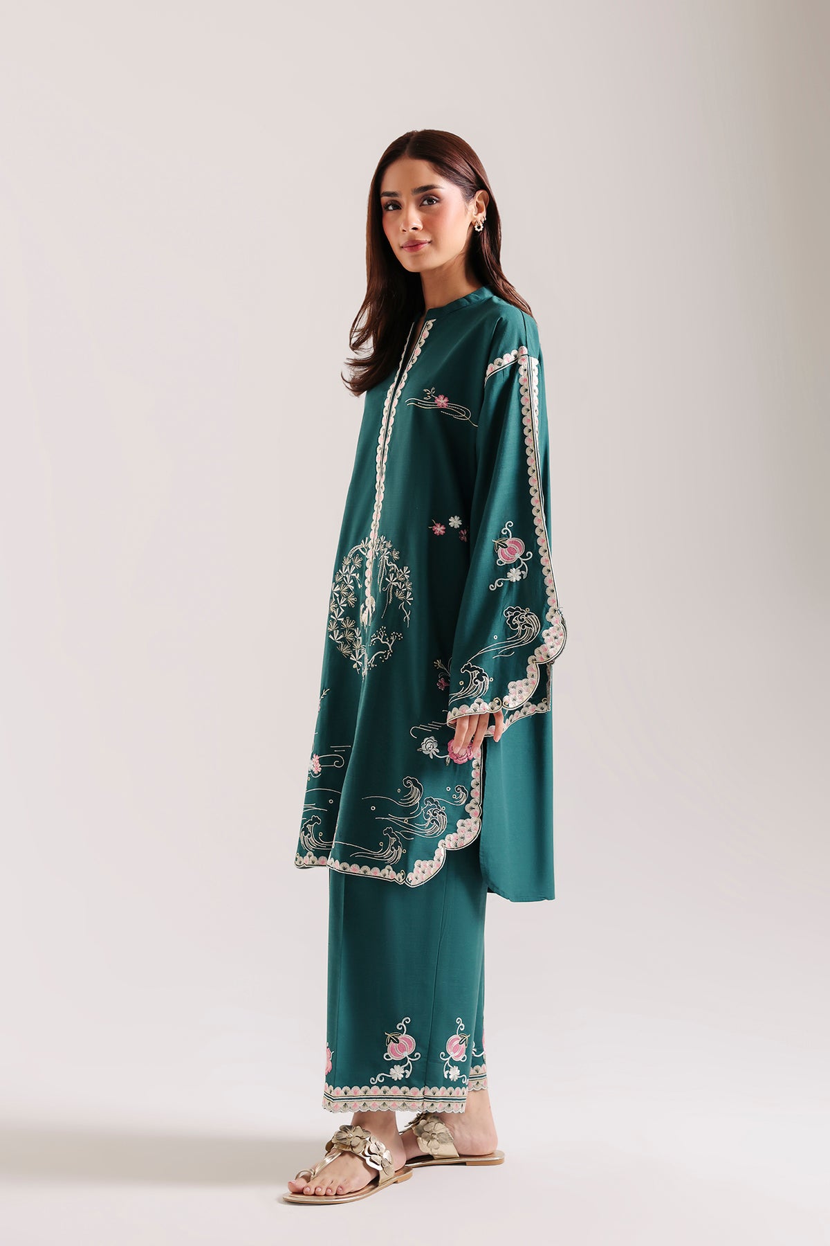 EMBROIDERED SUIT (E9496-102-602)