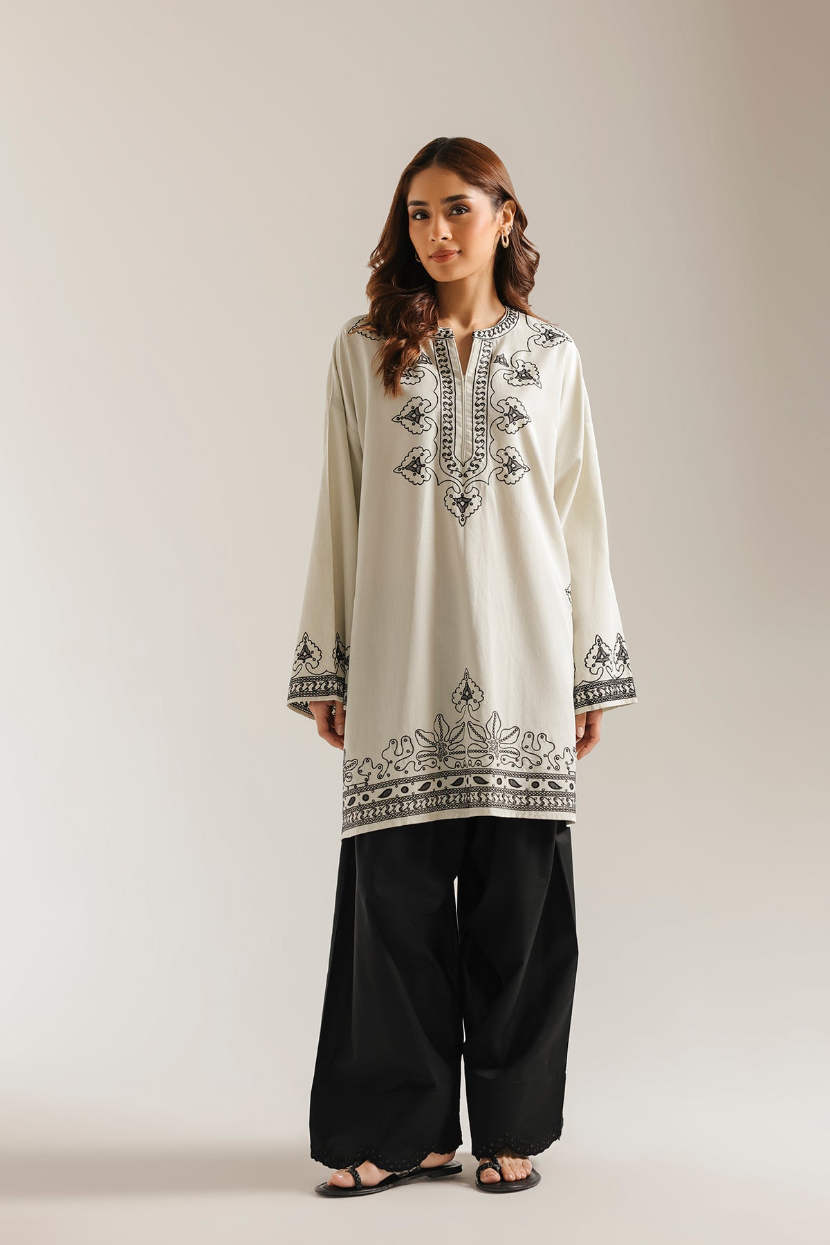 EMBROIDERED SHIRT (E9604-102-006)