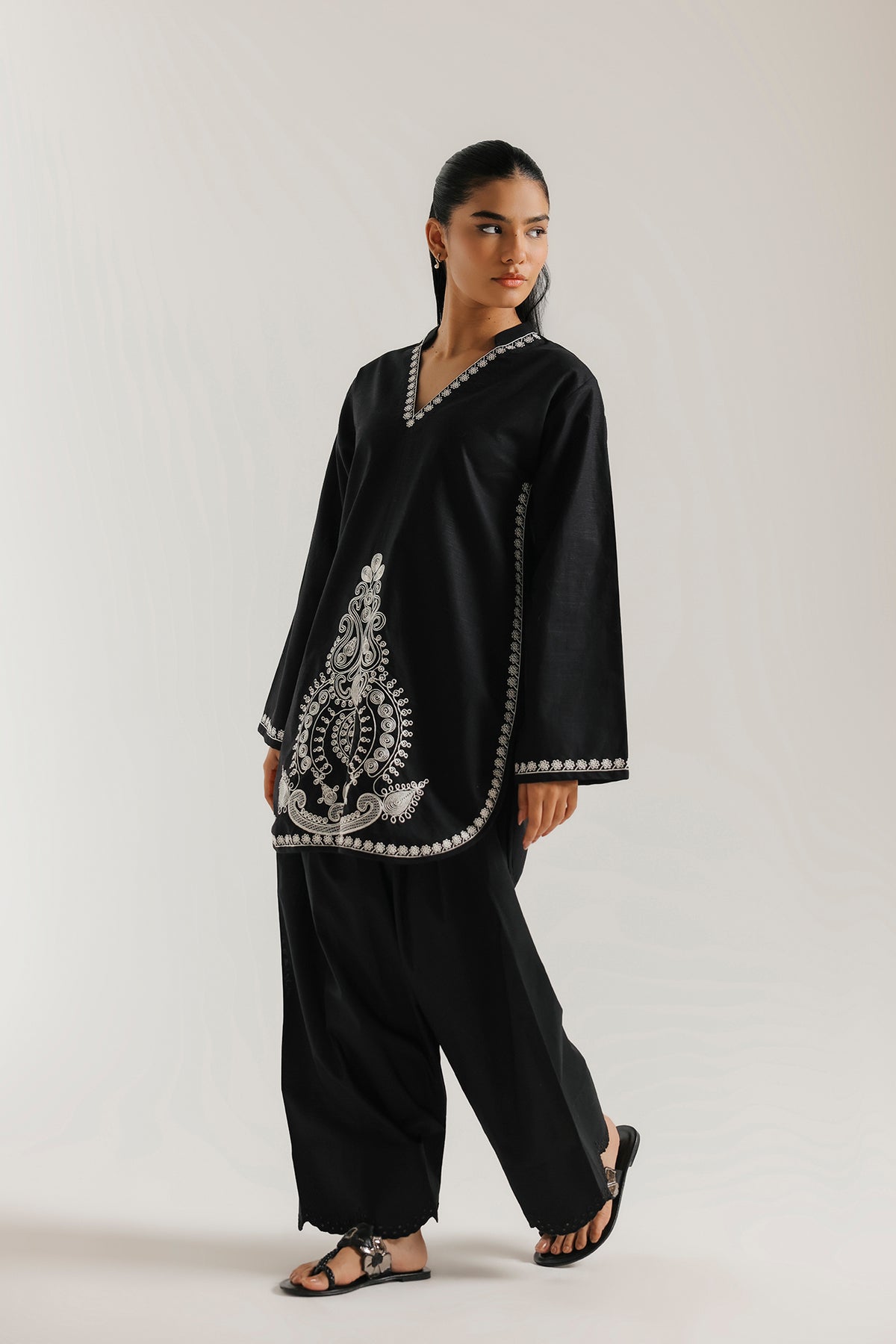 EMBROIDERED KURTI (E9692-102-902)