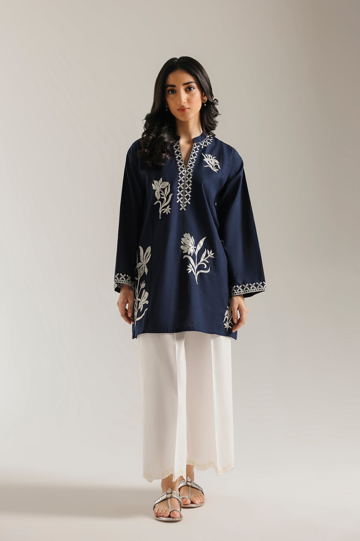EMBROIDERED KURTI (E9693-102-619)
