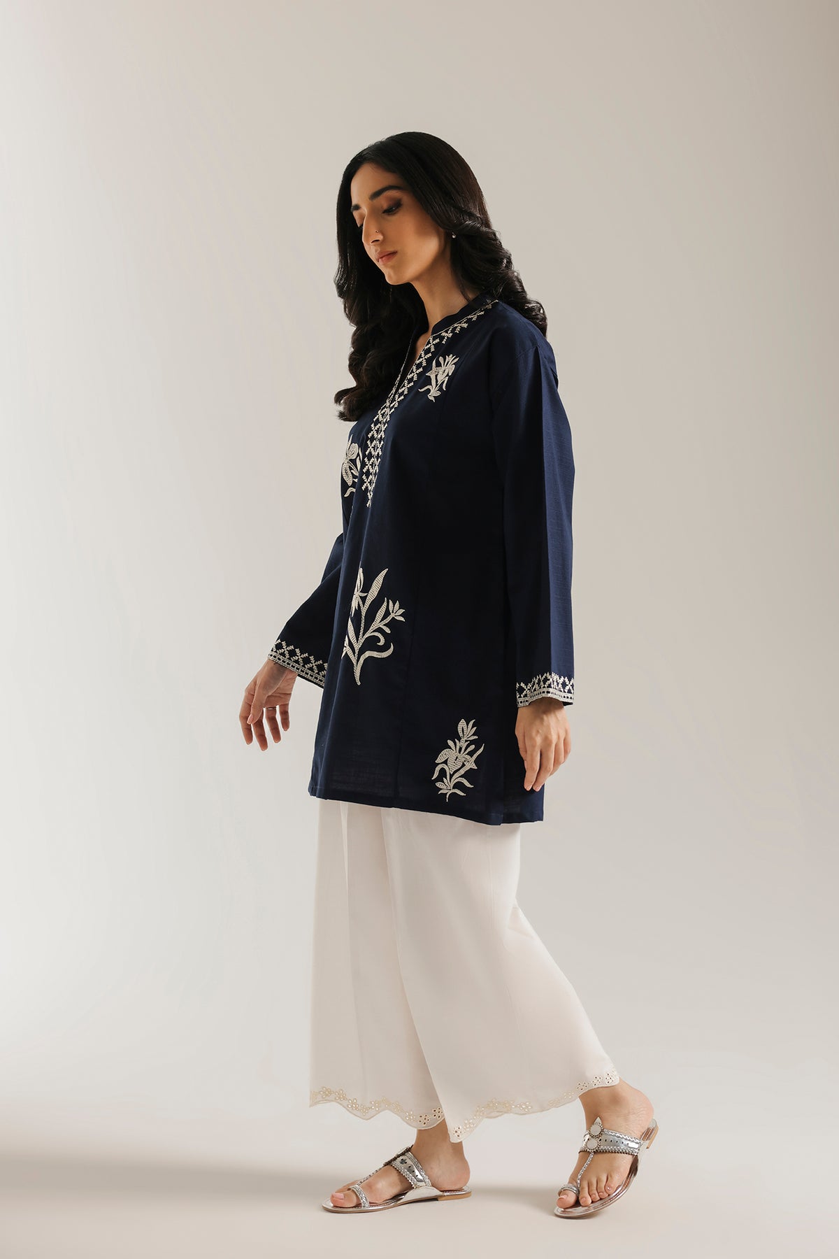 EMBROIDERED KURTI (E9693-102-619)