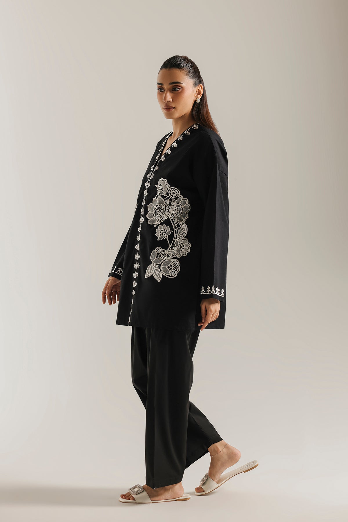EMBROIDERED KURTI (E9695-102-902)