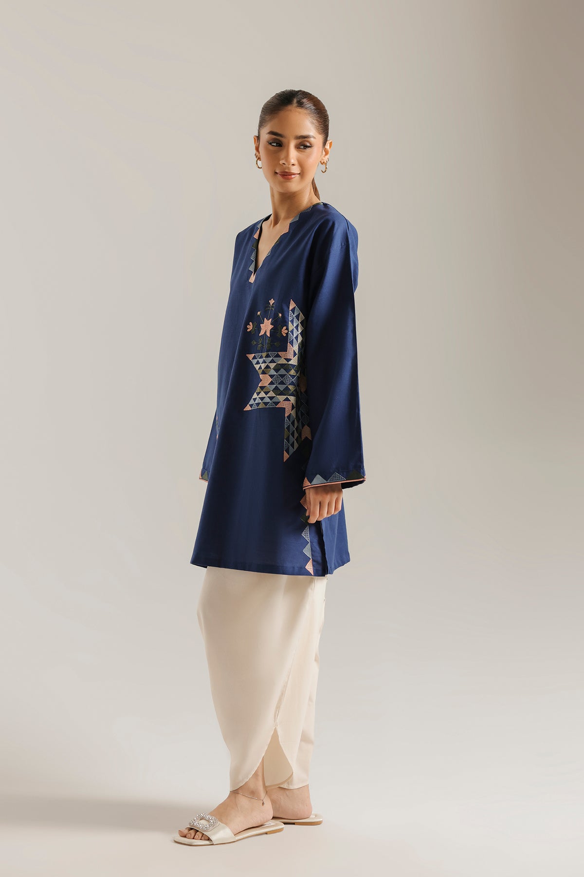 EMBROIDERED KURTI (E9696-102-619)