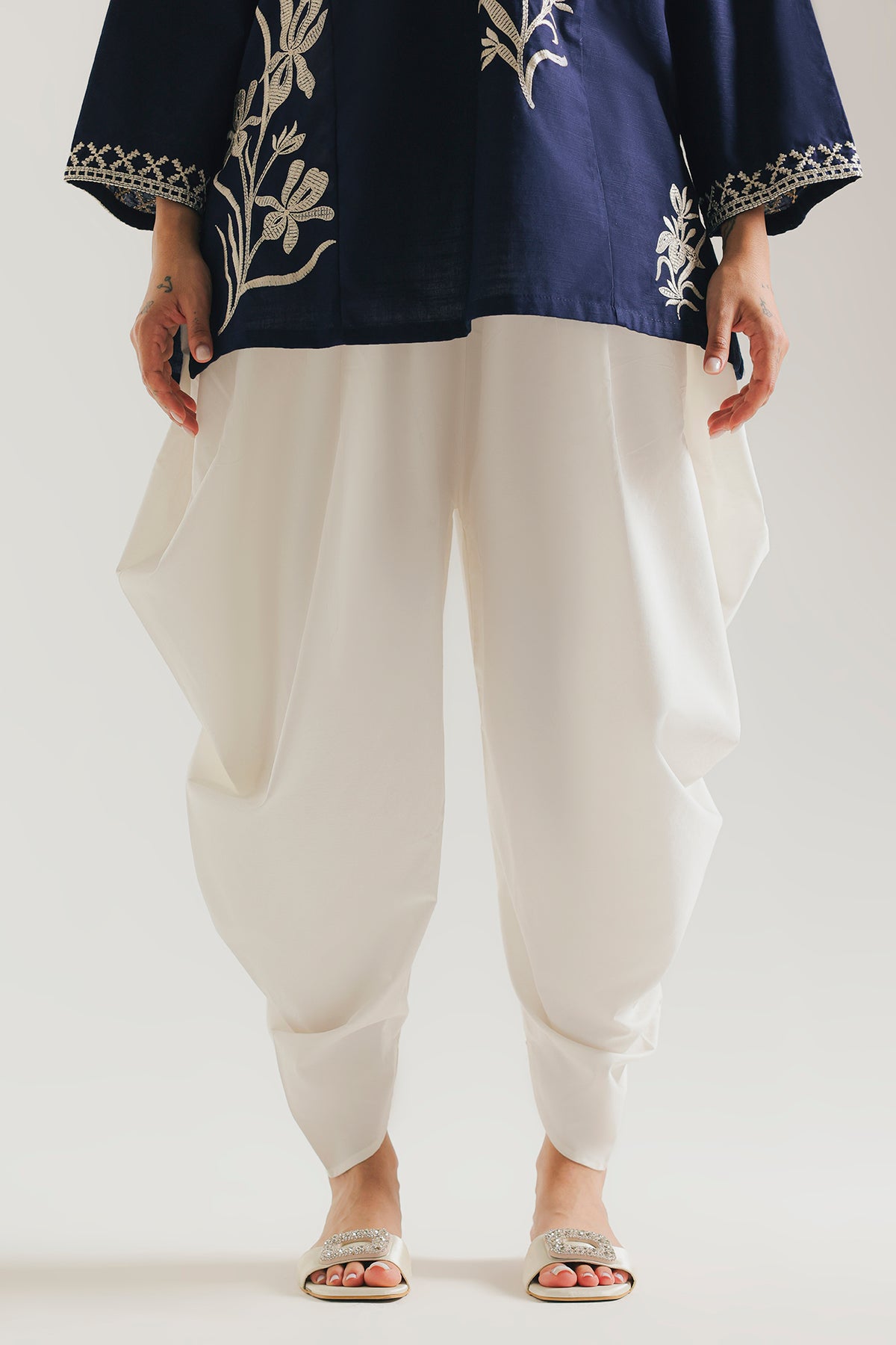 SHALWAR (E9741-102-001)