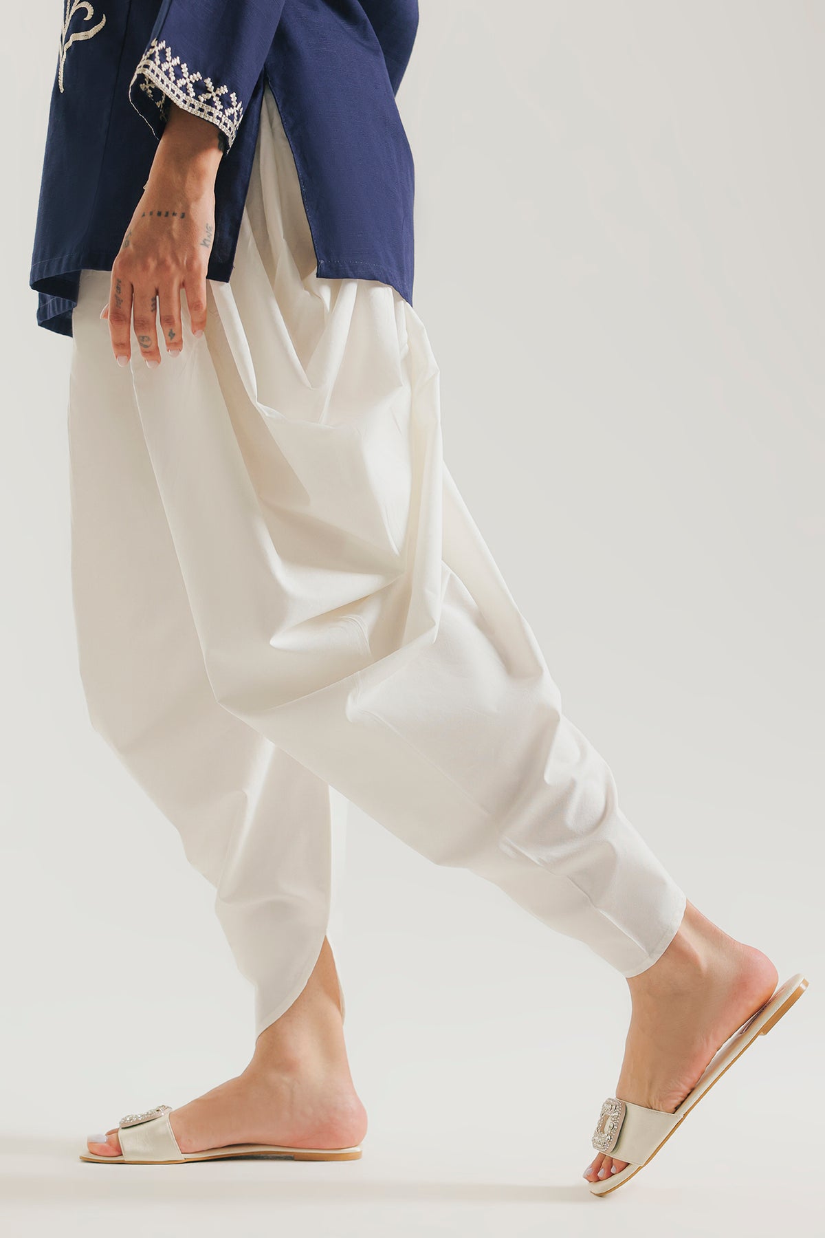SHALWAR (E9741-102-001)