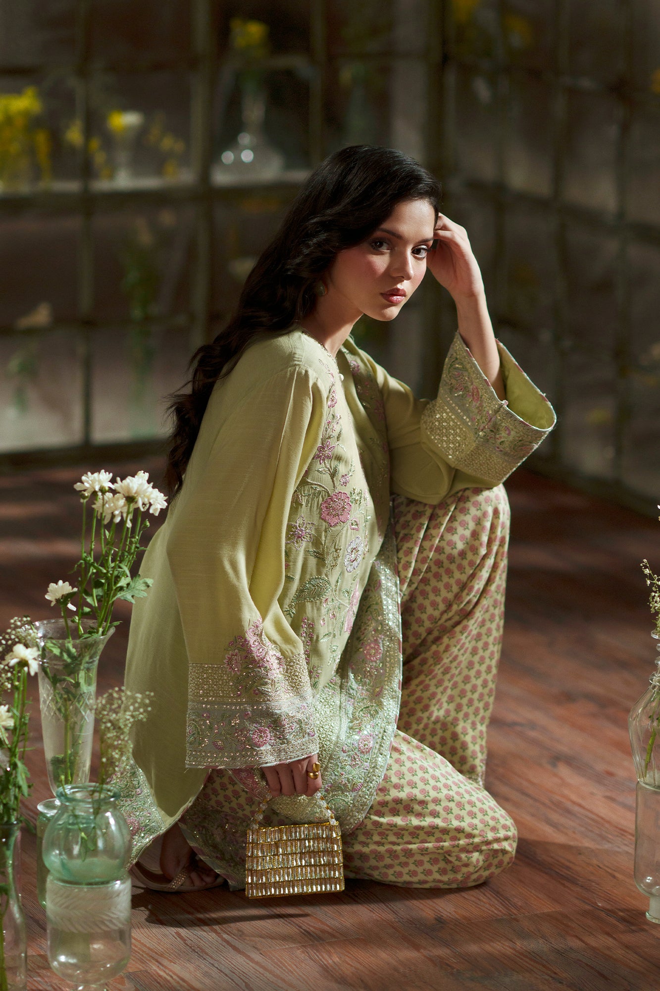 EMBROIDERED SUIT (E1125/104/130)