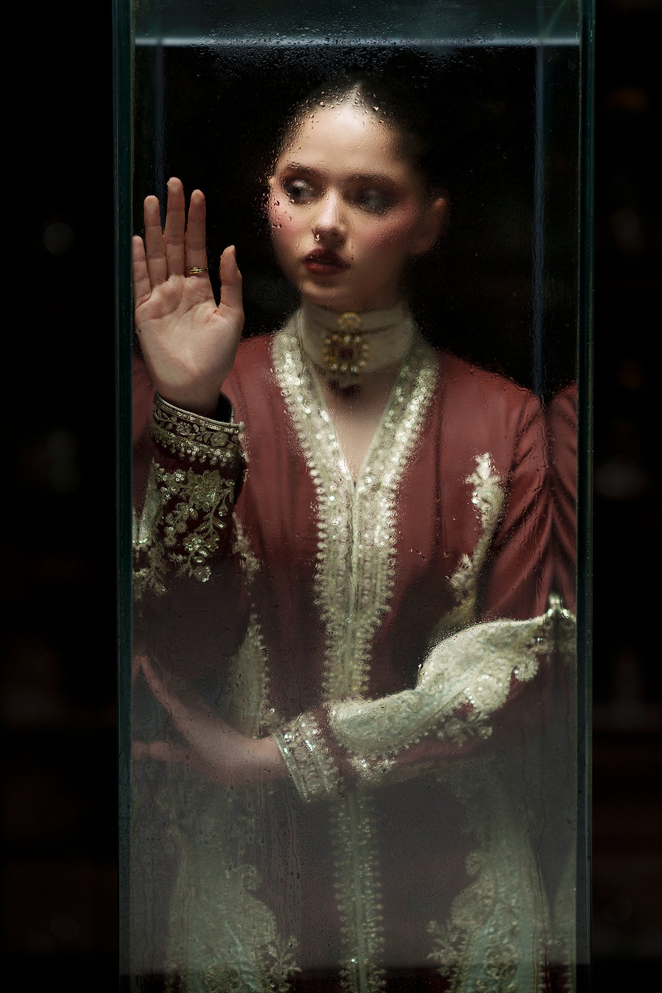 EMBROIDERED SUIT (E1129/104/823)