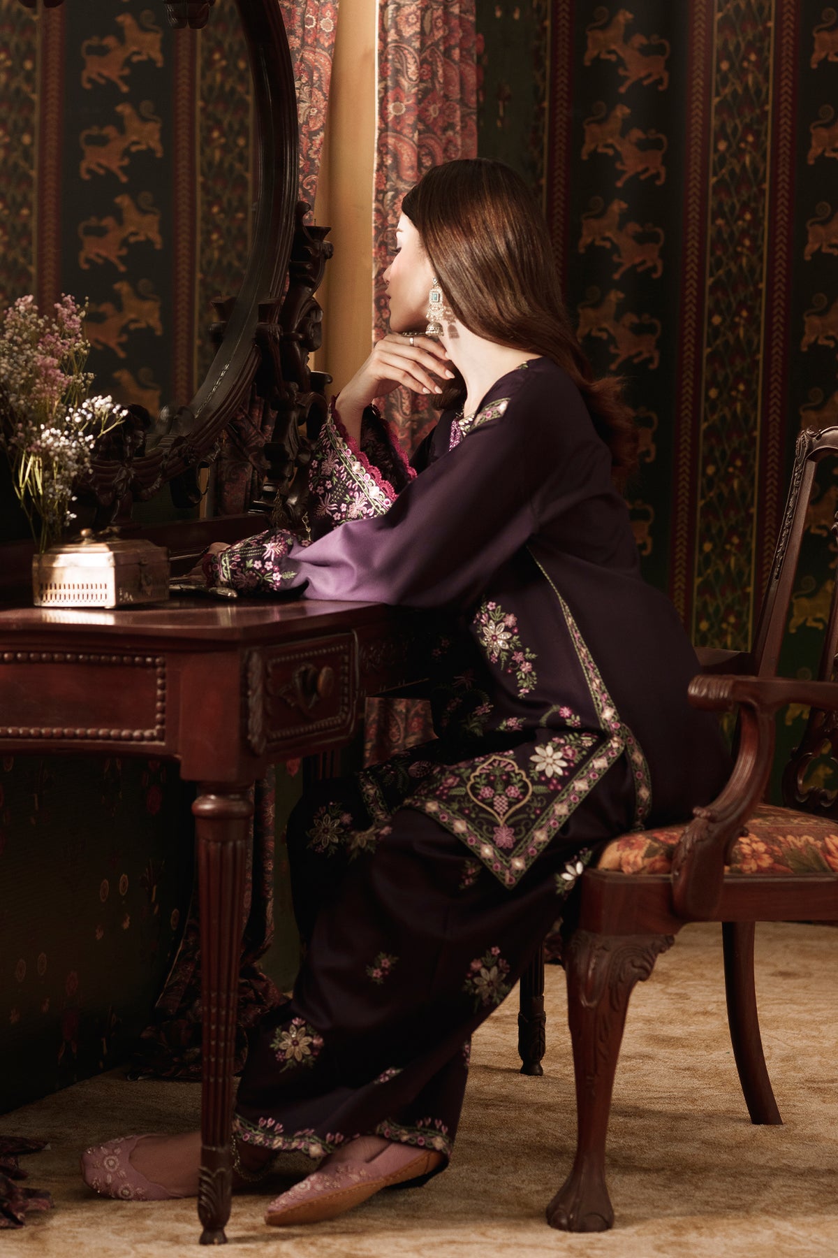 EMBROIDERED SUIT (E4775-103-503)
