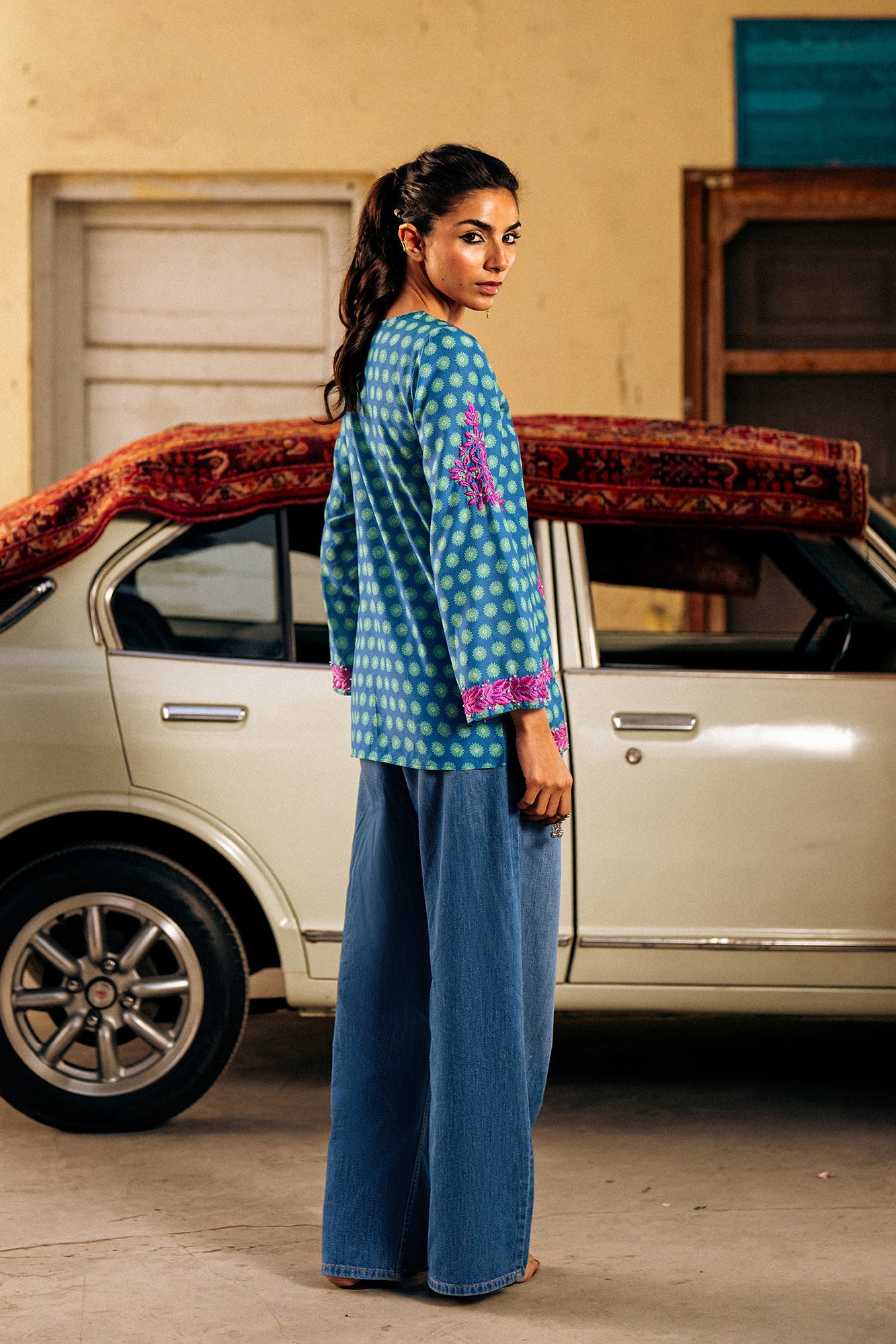 EMBROIDERED KURTI (S1E0457/119/604)