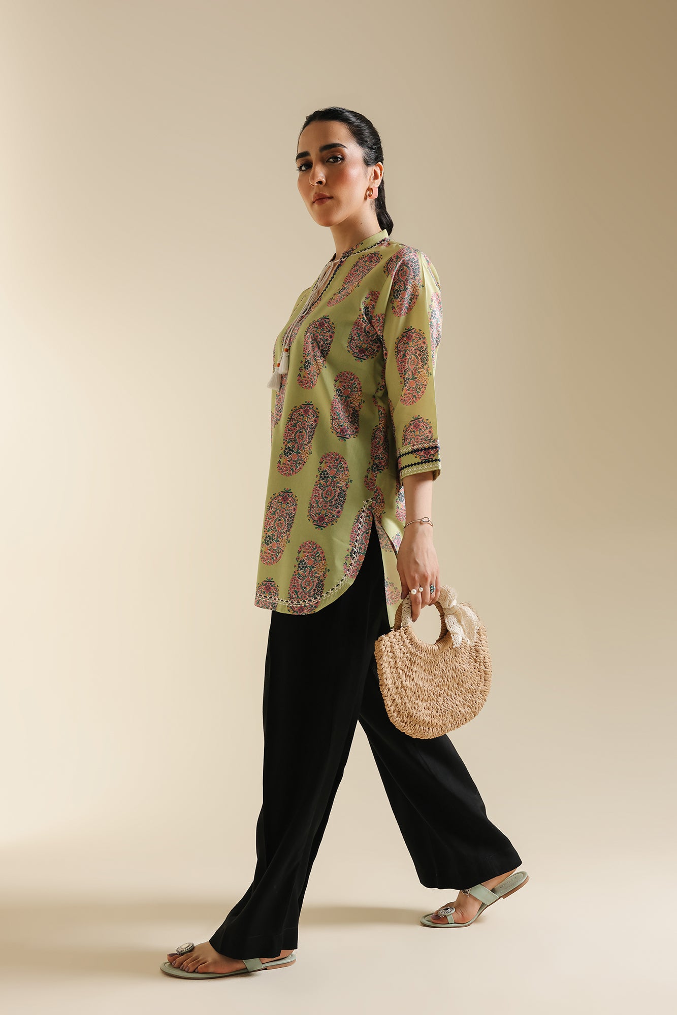 EMBROIDERED KURTI (S1E0458/119/126)