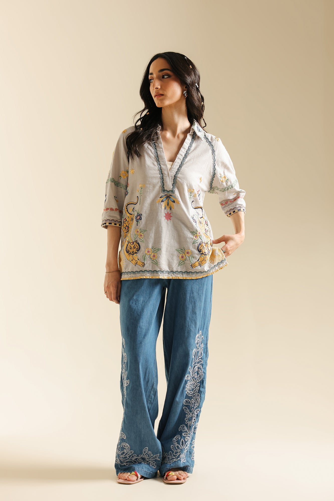 EMBROIDERED TOP (S3E119/912/0430)