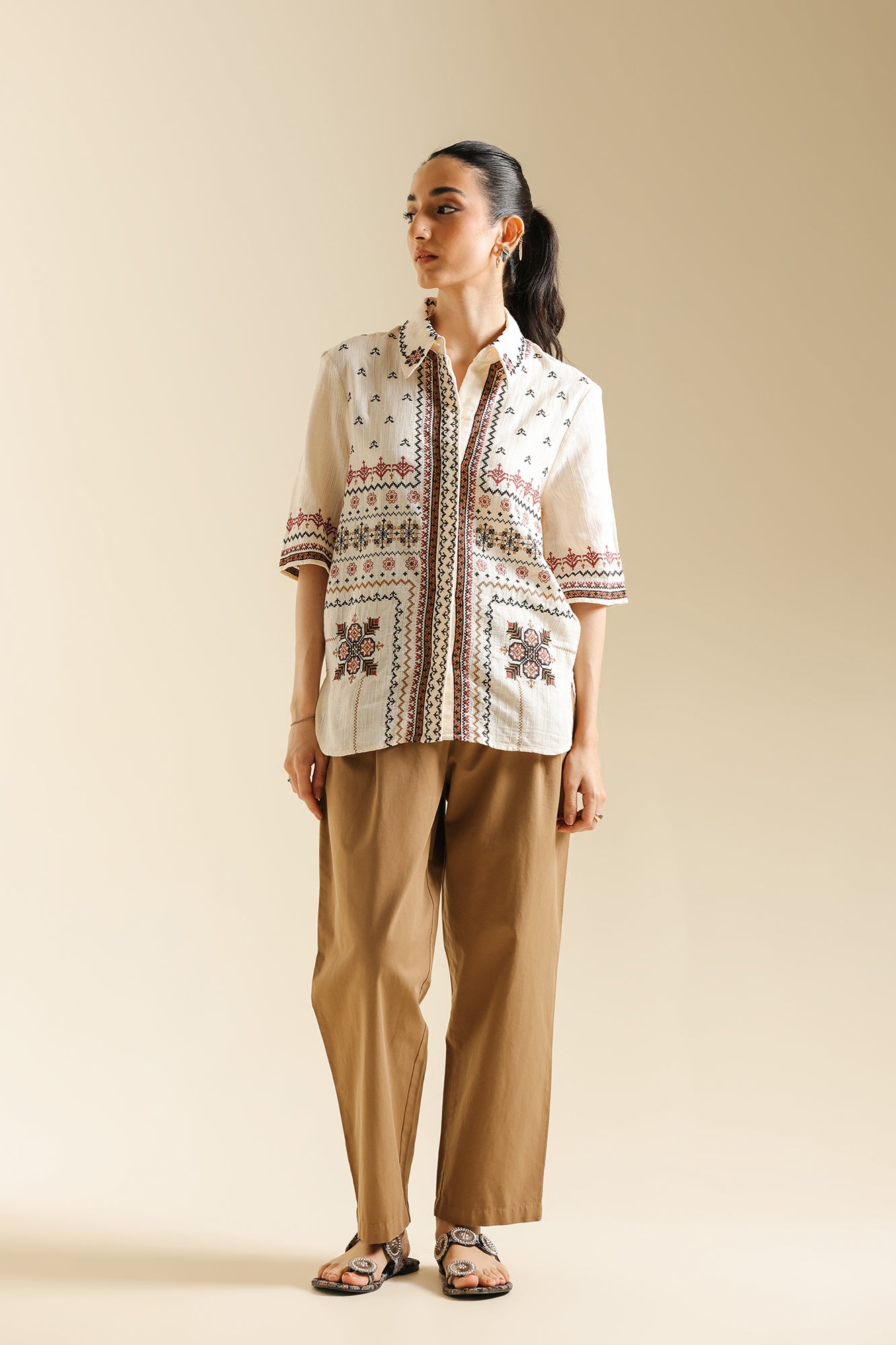 EMBROIDERED TOP (S4E0564/119/004)