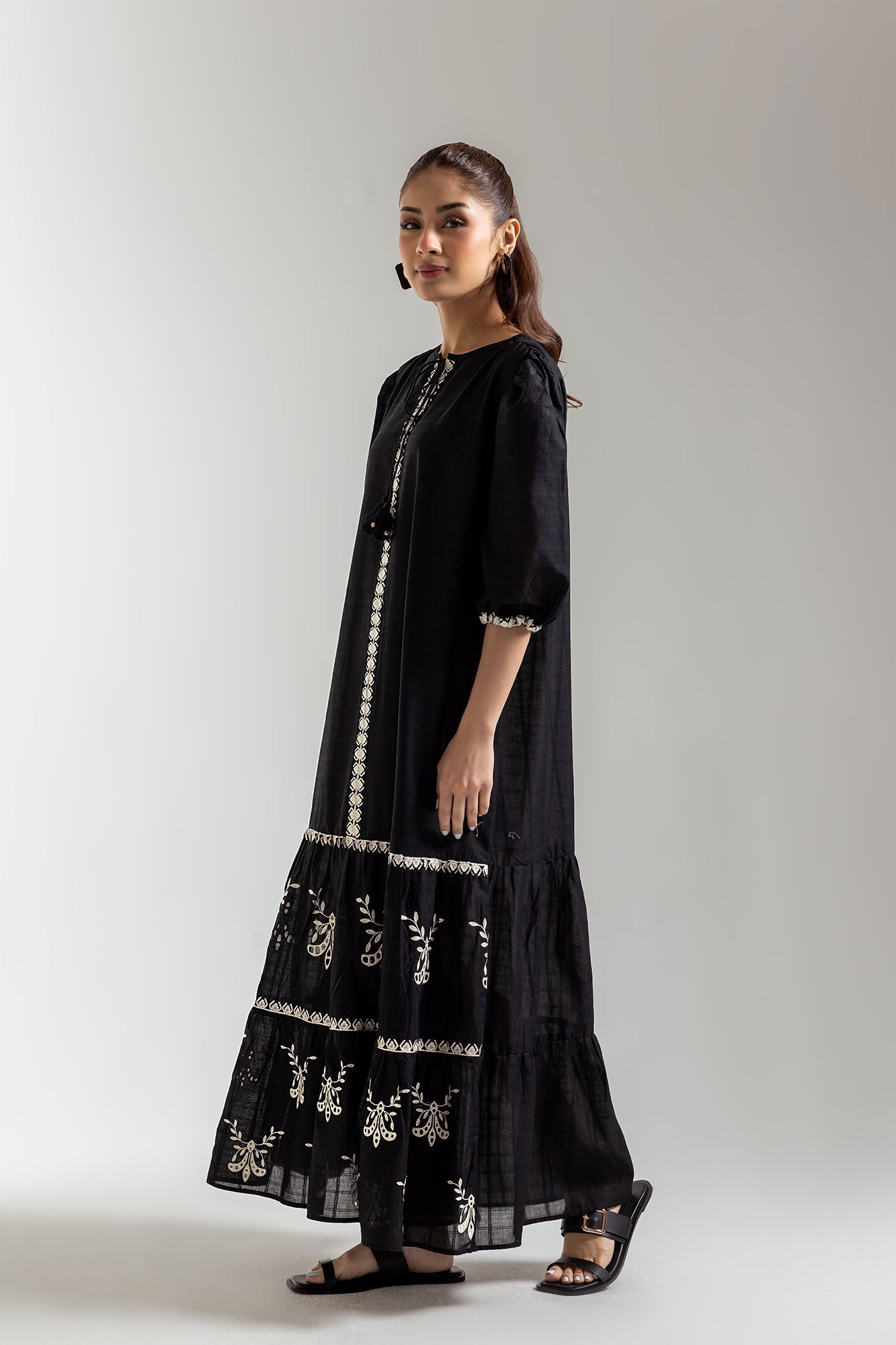 EMBROIDERED DRESS (S4E102/902/6311)