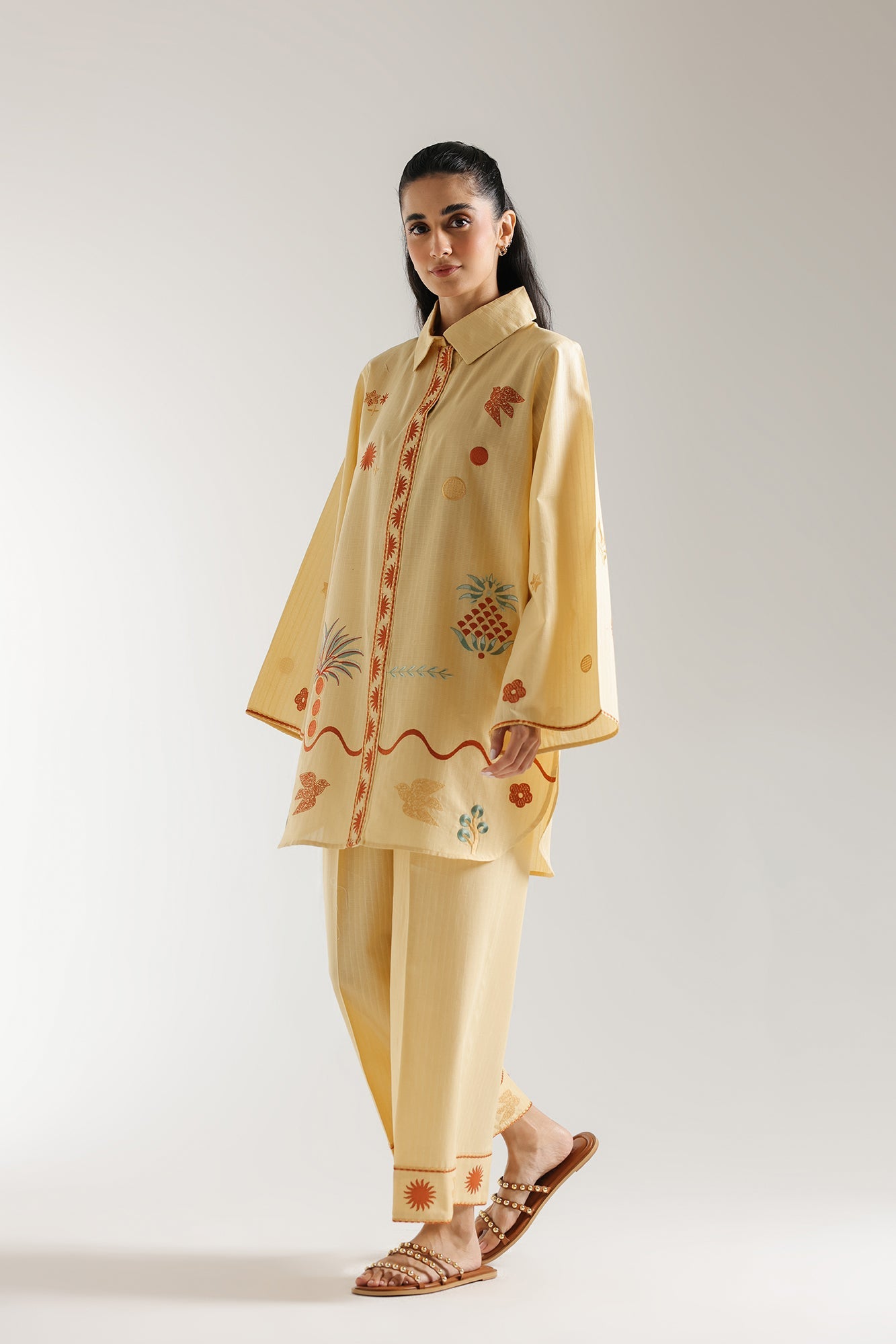 EMBROIDERED SUIT (S4E6370/102/225)