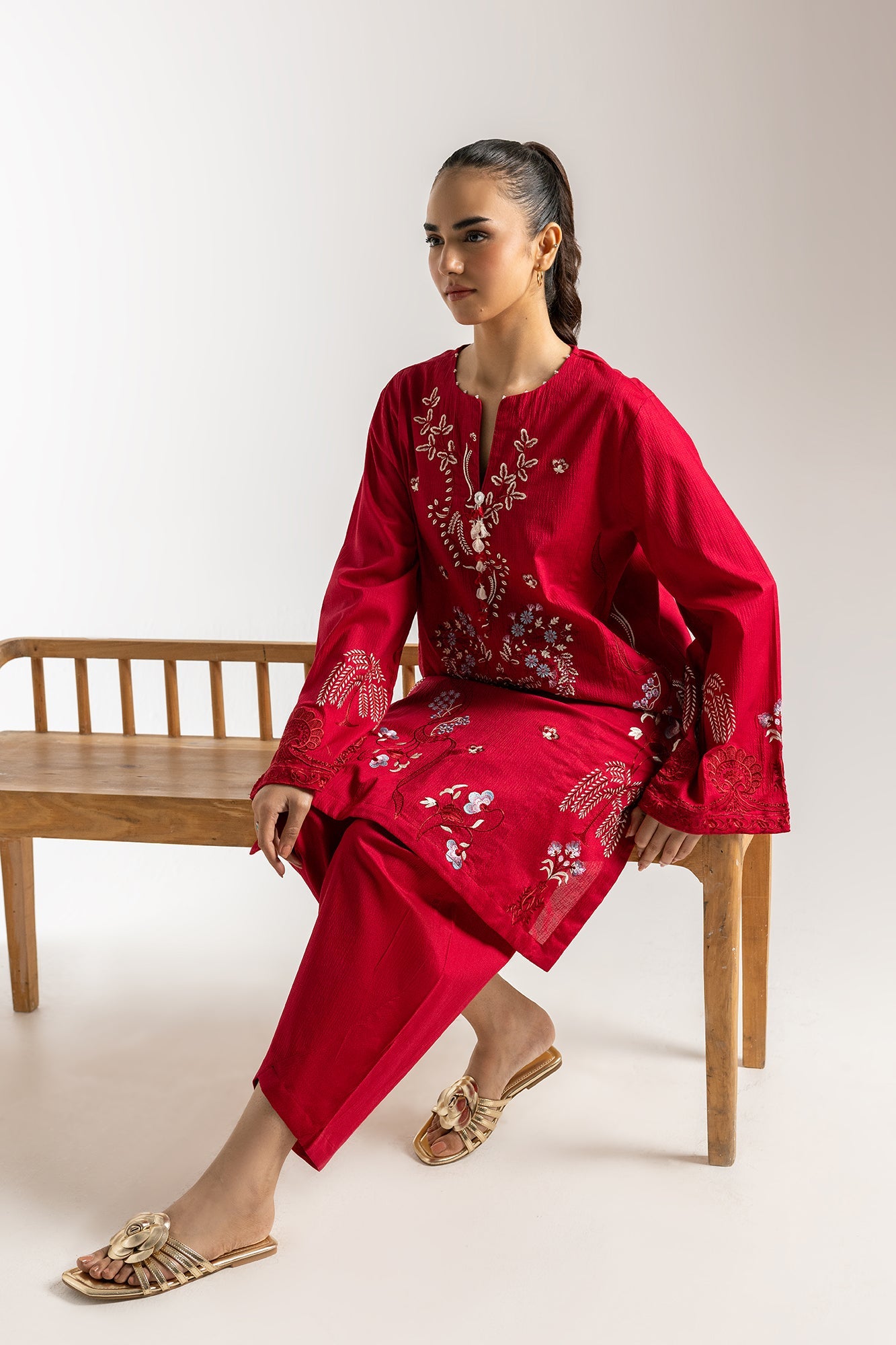 EMBROIDERED SUIT (S7E6321/102/305)