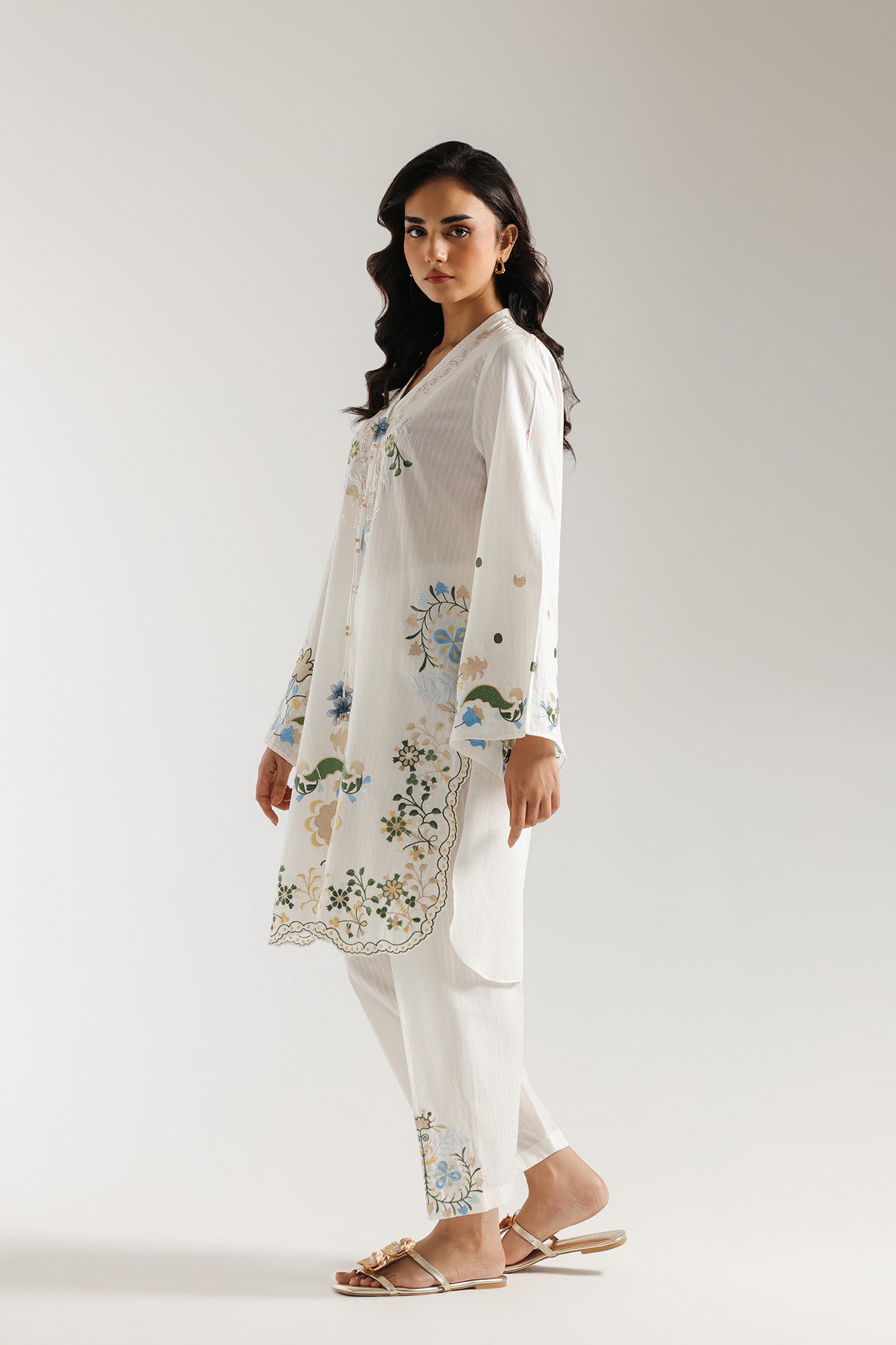 EMBROIDERED SUIT (S8E6545/102/003)
