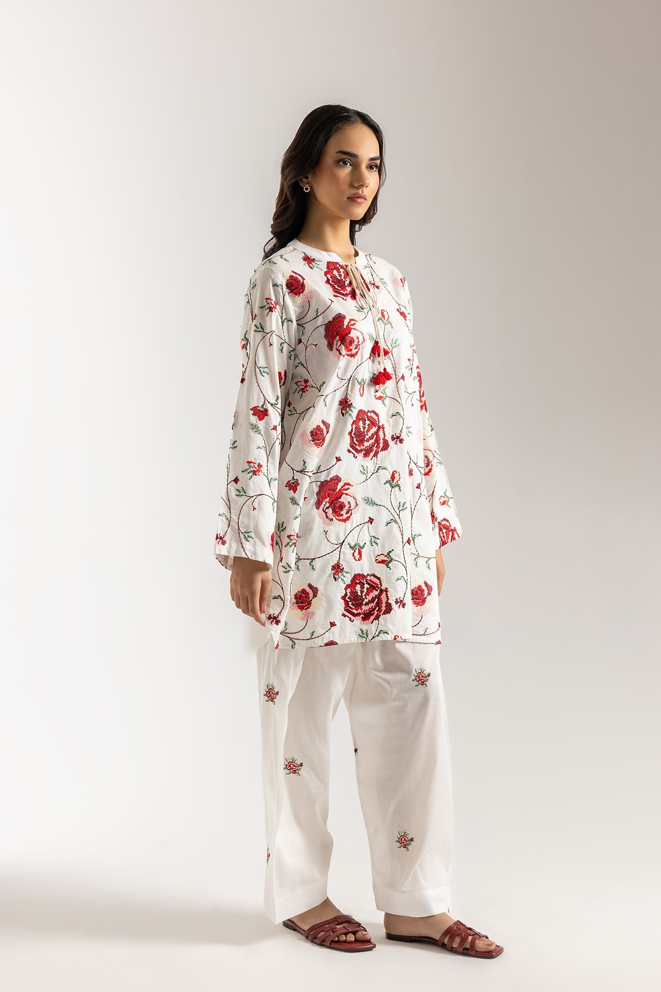 EMBROIDERED SUIT (S9E6409/102/002)