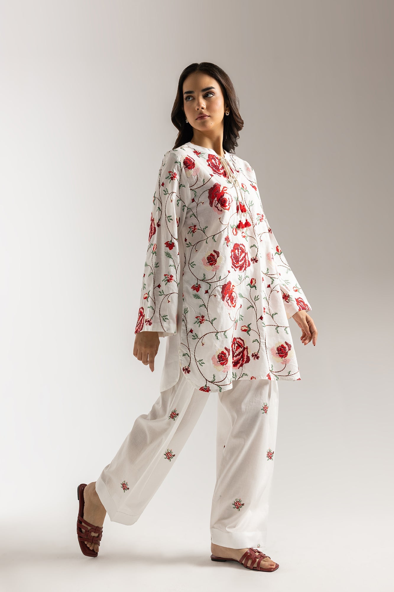 EMBROIDERED SUIT (S9E6409/102/002)