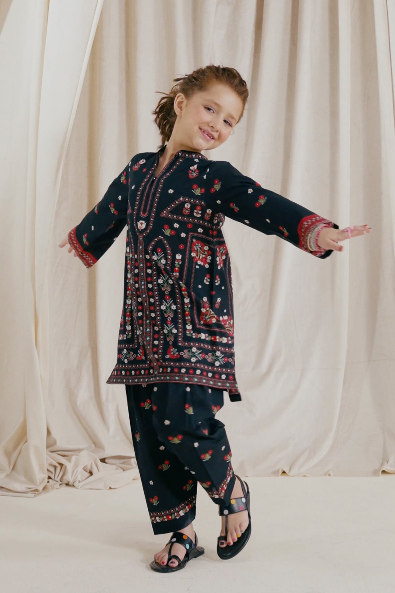 PRINTED  SUIT (E1169/402/901)