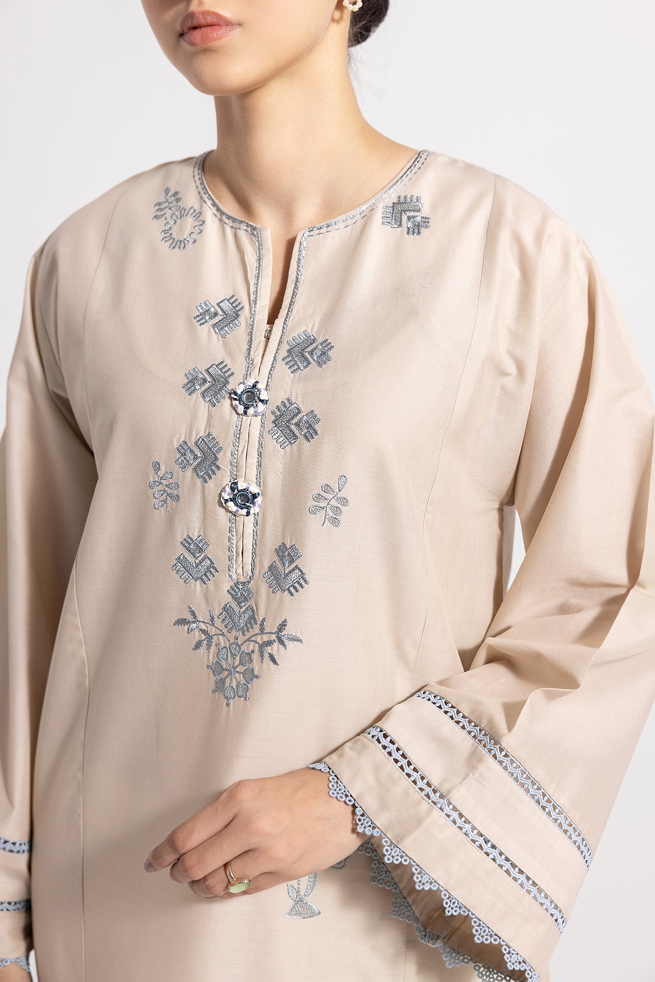 EMBROIDERED SHIRT (E4047/102/720)